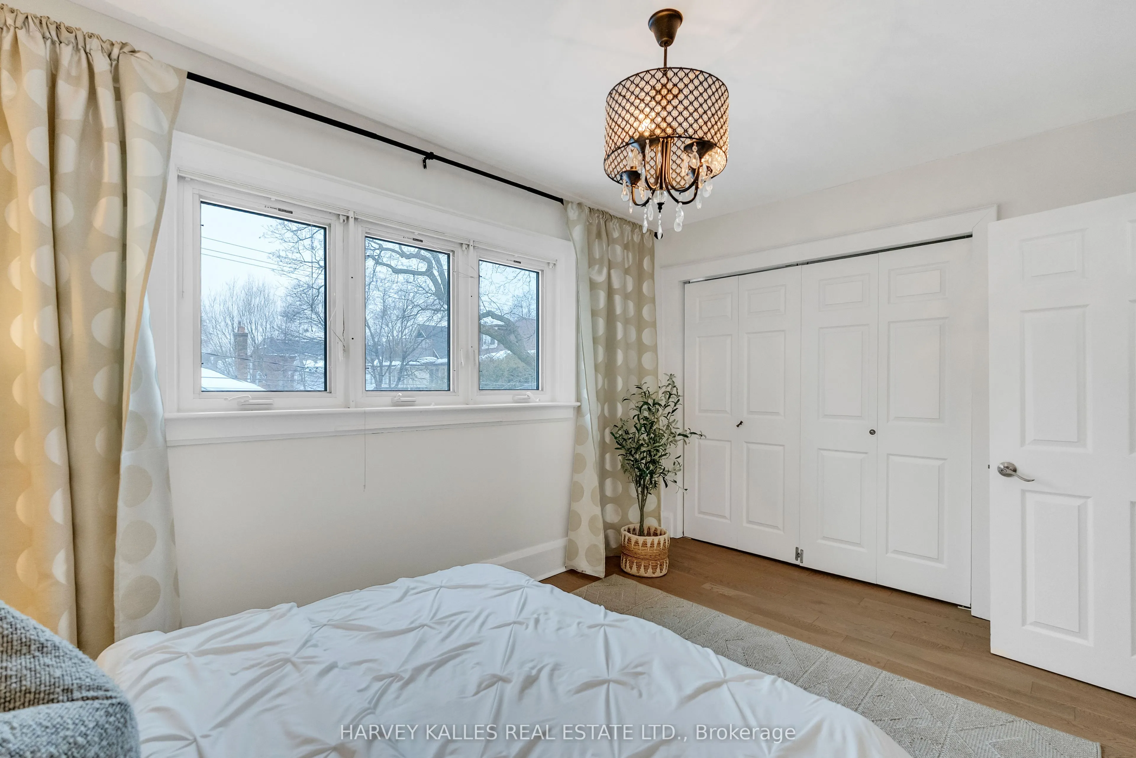 629 Duplex Avenue