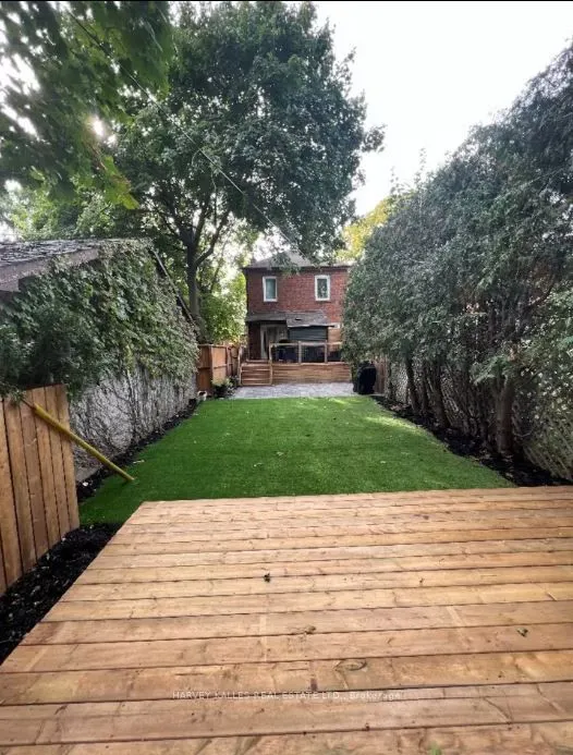 629 Duplex Avenue