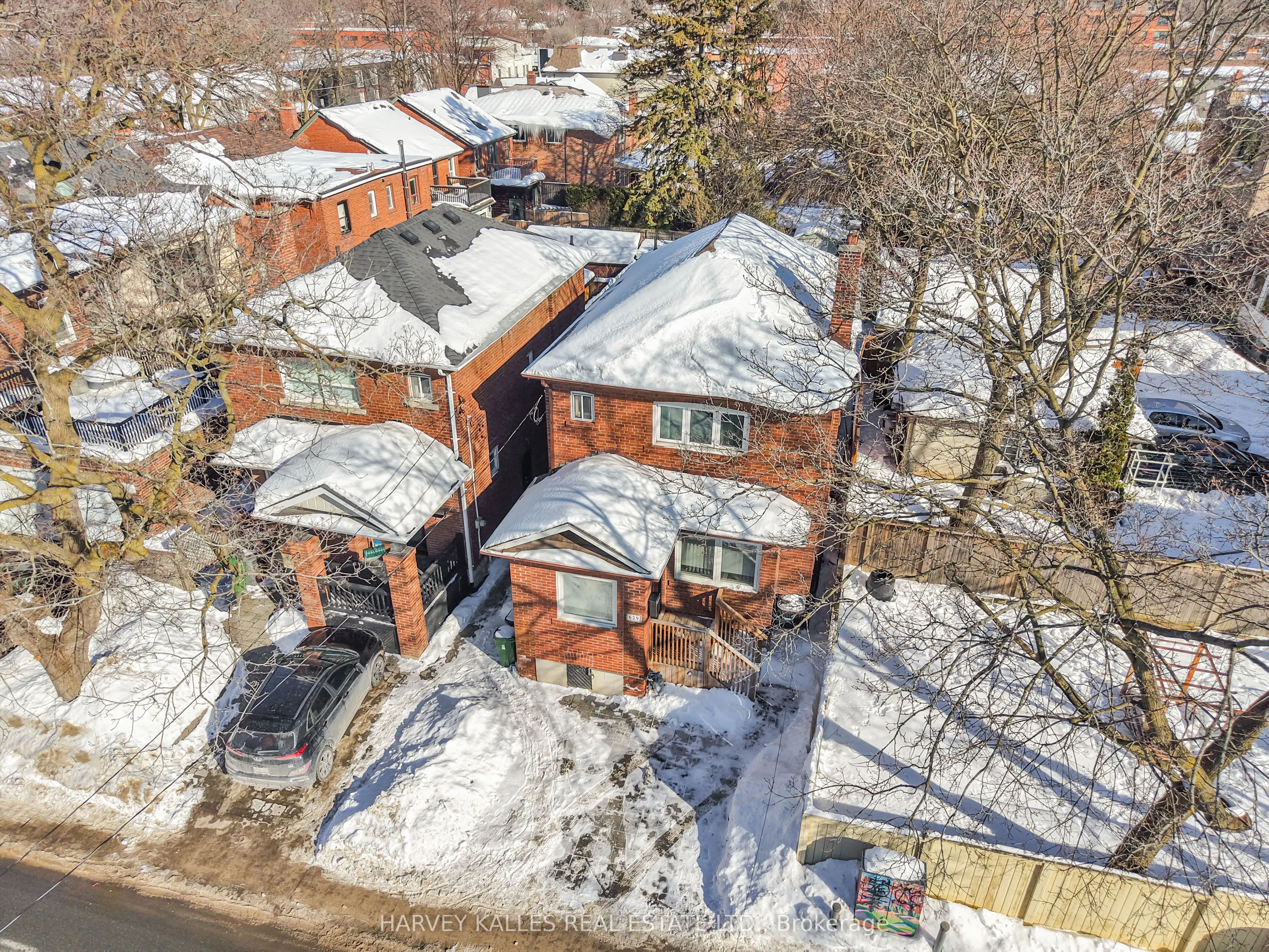 629 Duplex Avenue