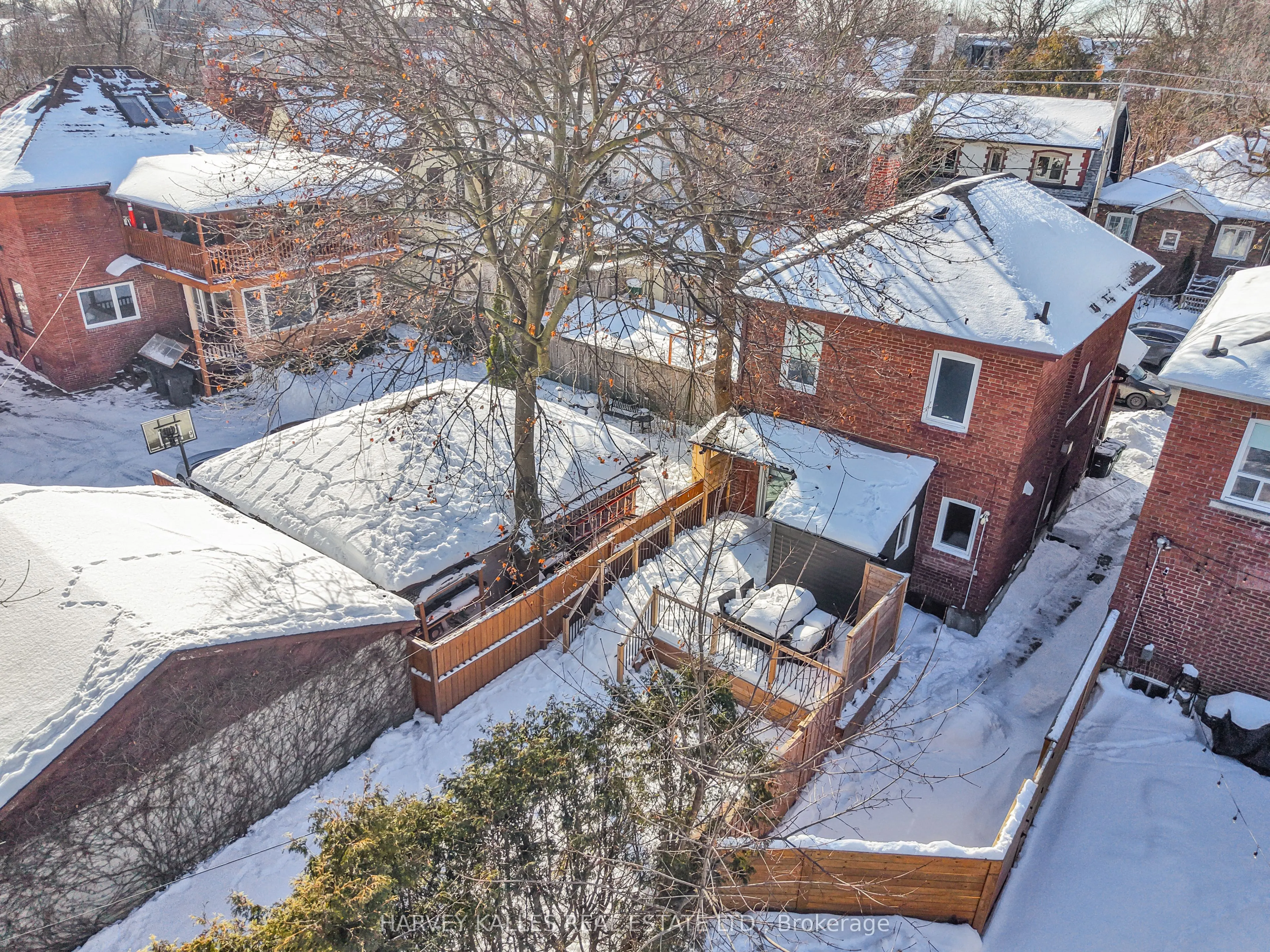 629 Duplex Avenue