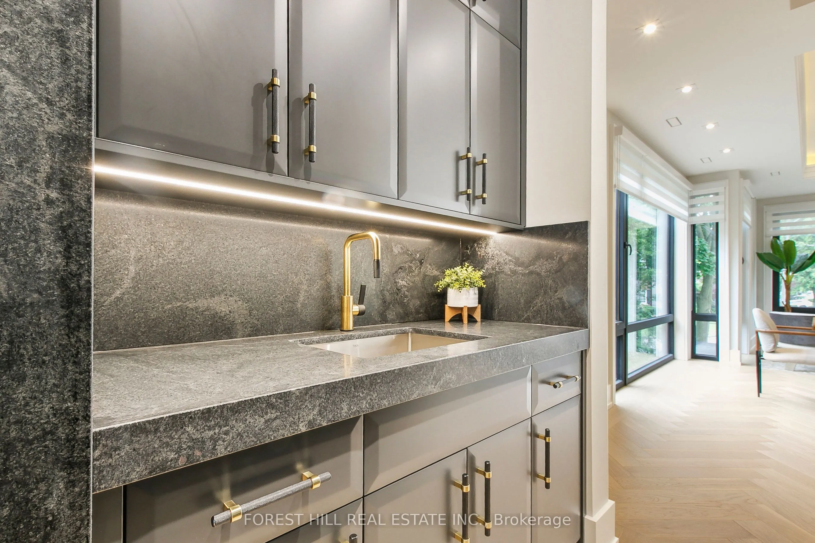 12 Otter Crescent