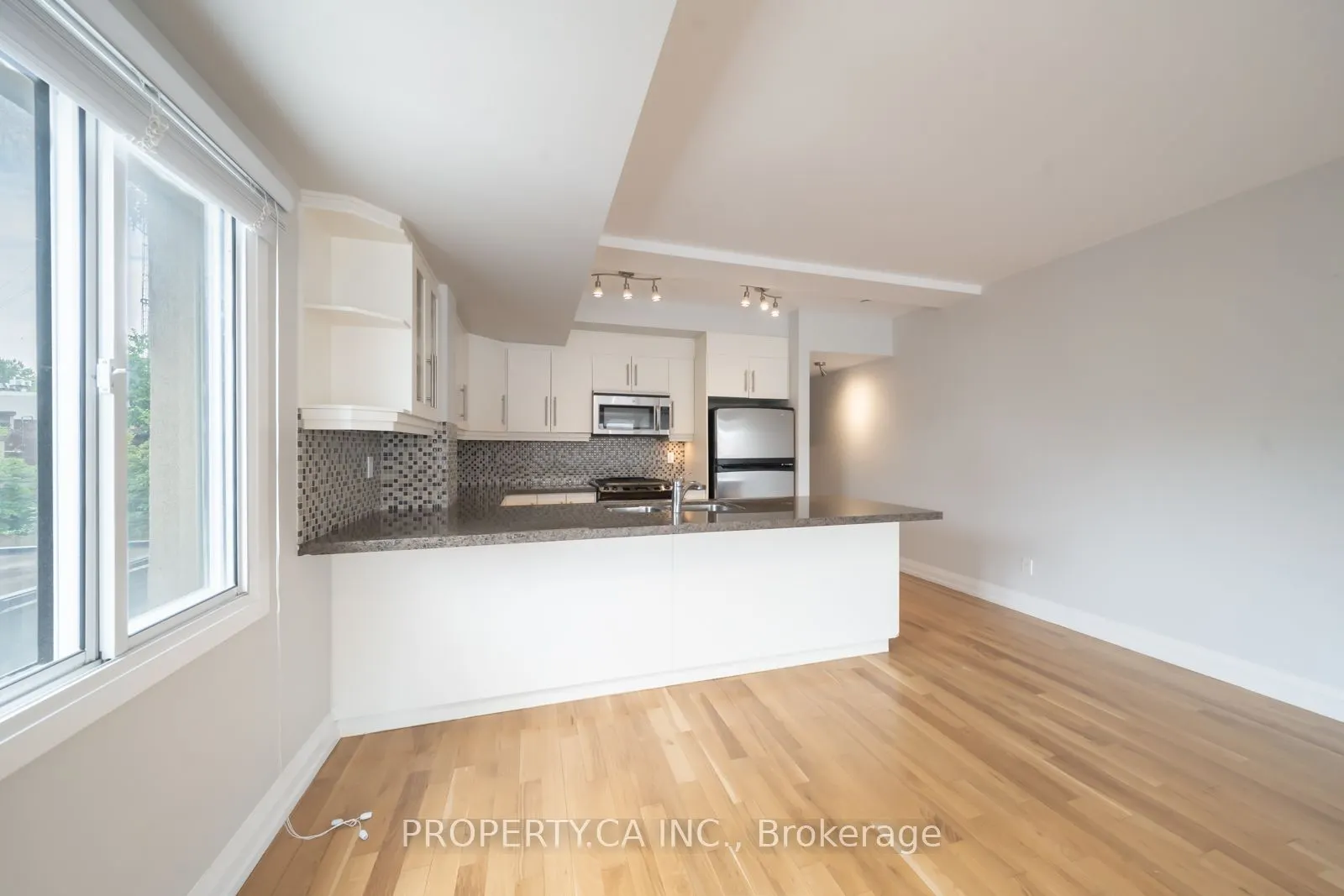 473 Dupont Street #2