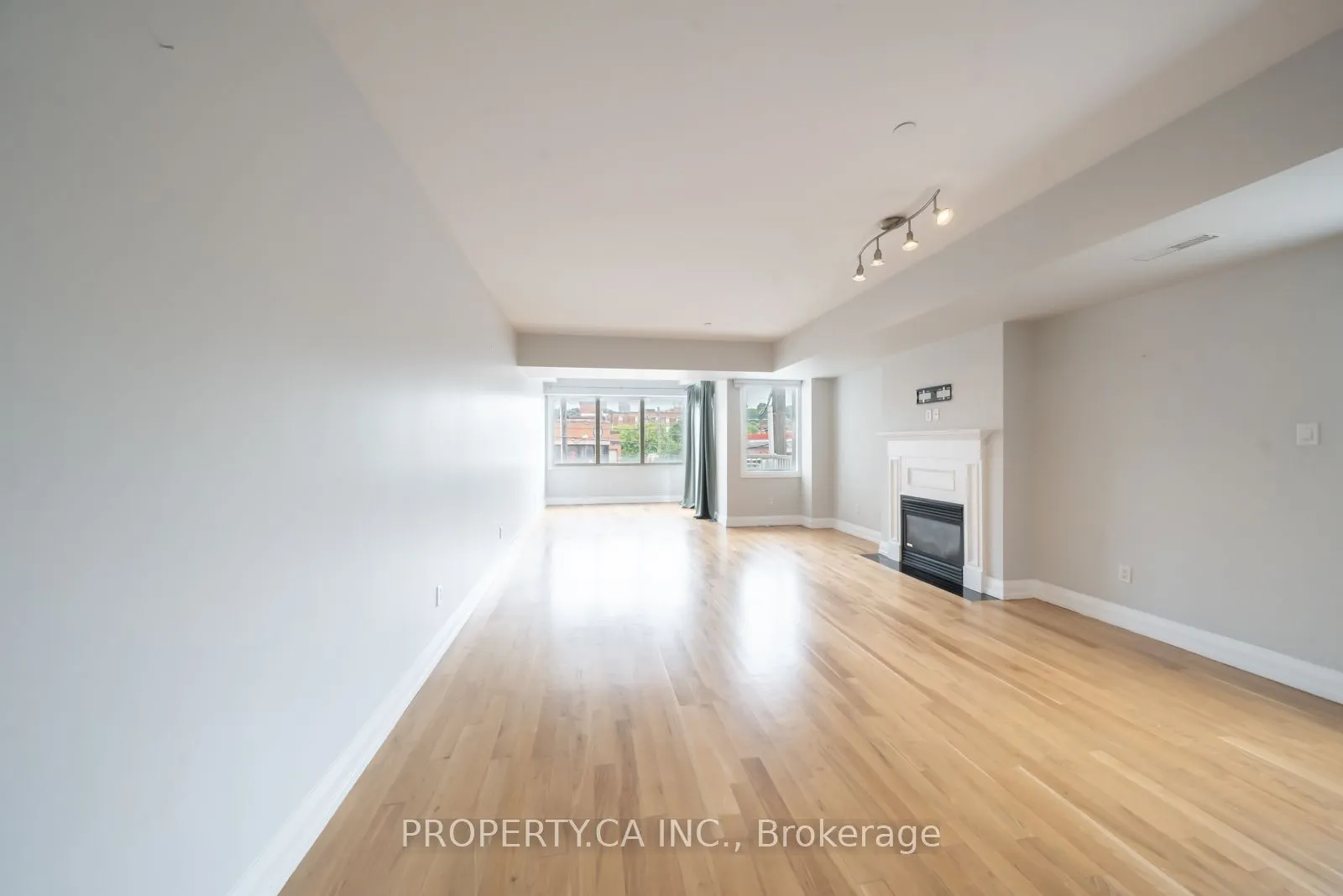 473 Dupont Street #2