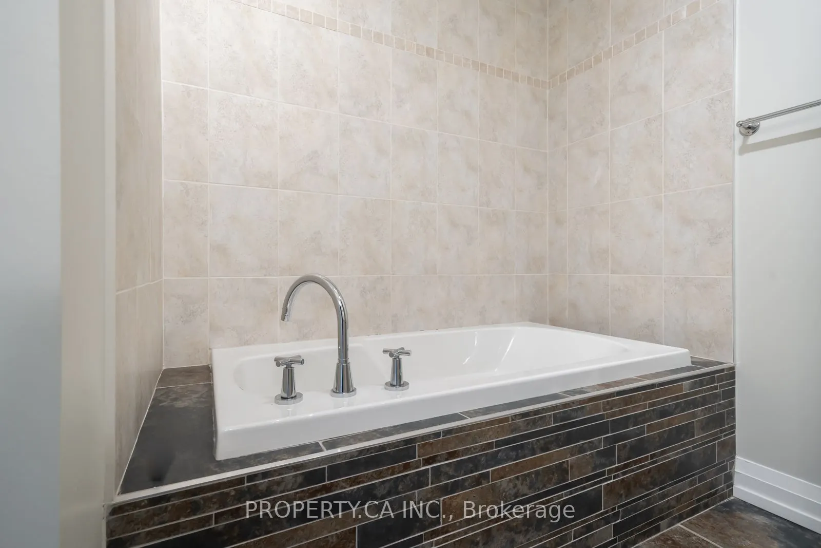 473 Dupont Street #2