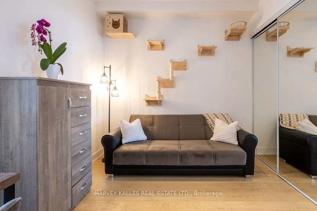 111 St Clair Avenue W #1013