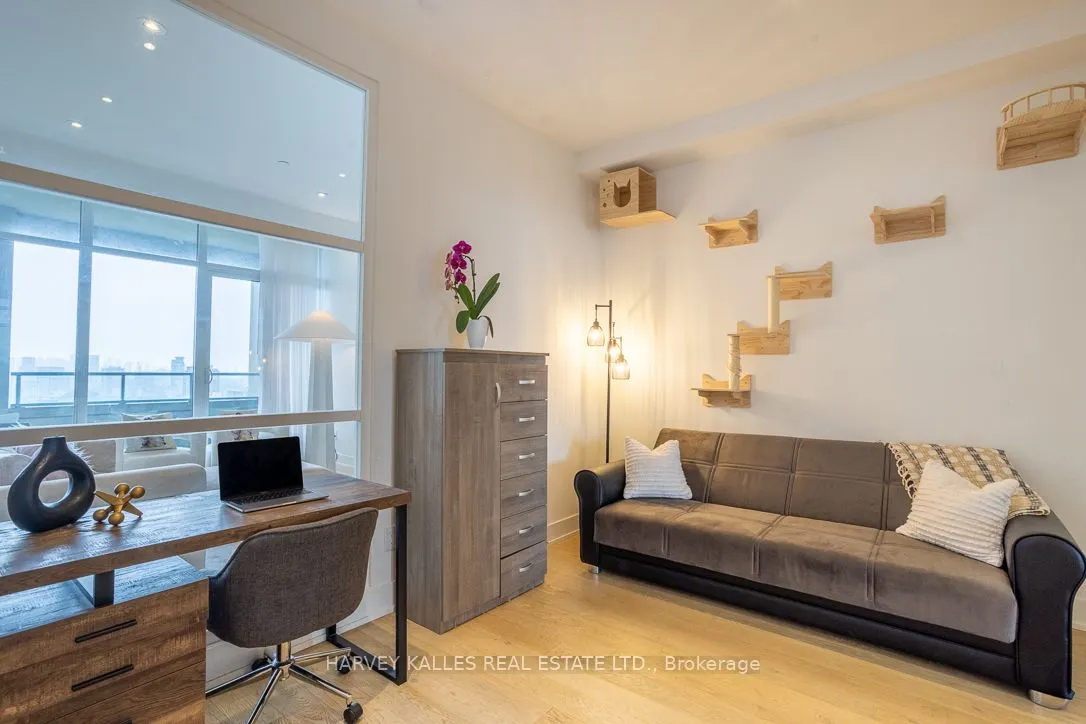 111 St Clair Avenue W #1013