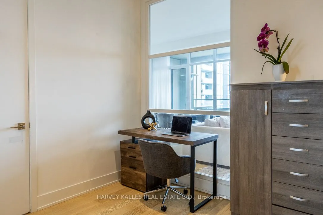 111 St Clair Avenue W #1013