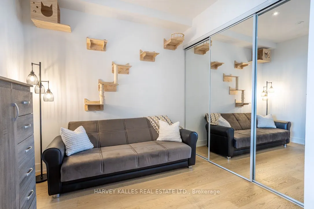 111 St Clair Avenue W #1013