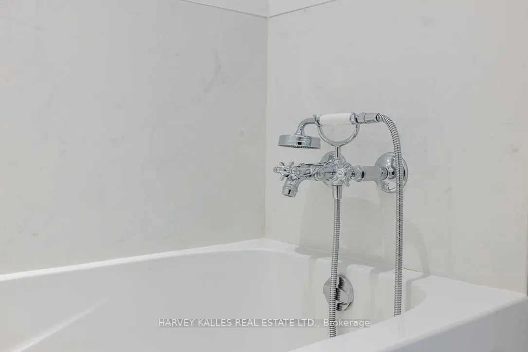 111 St Clair Avenue W #1013