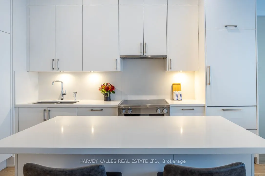 111 St Clair Avenue W #1013