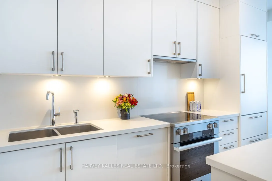 111 St Clair Avenue W #1013