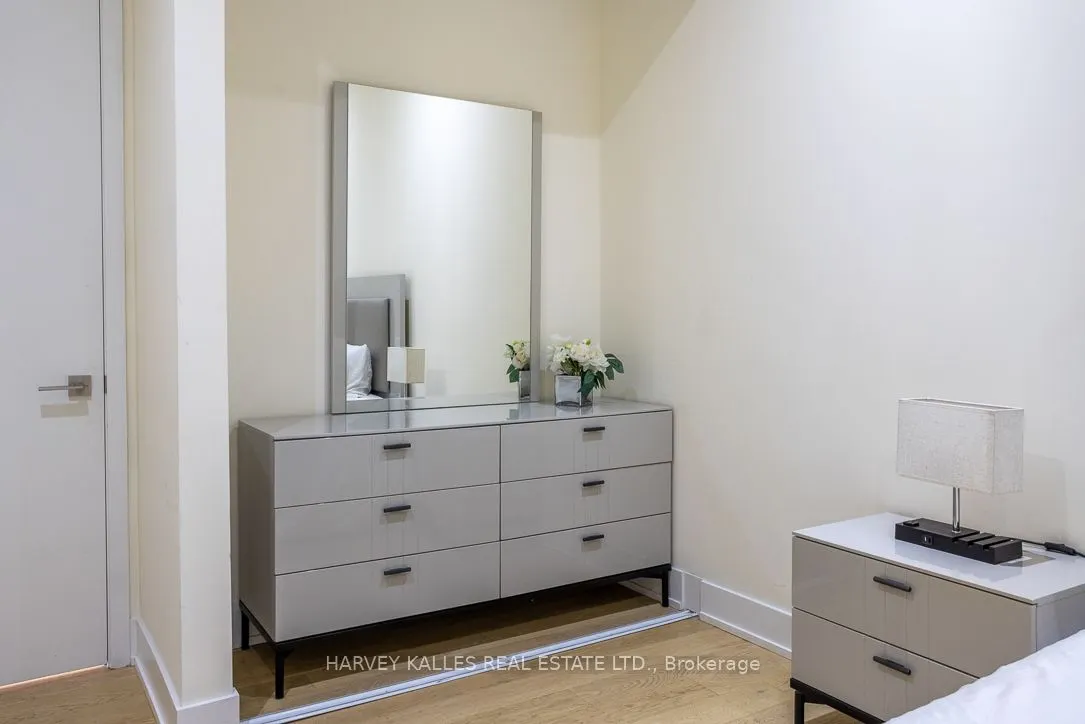 111 St Clair Avenue W #1013