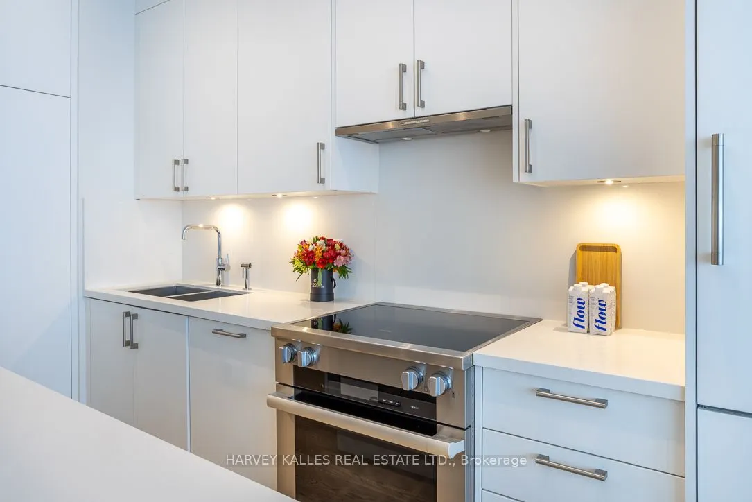 111 St Clair Avenue W #1013