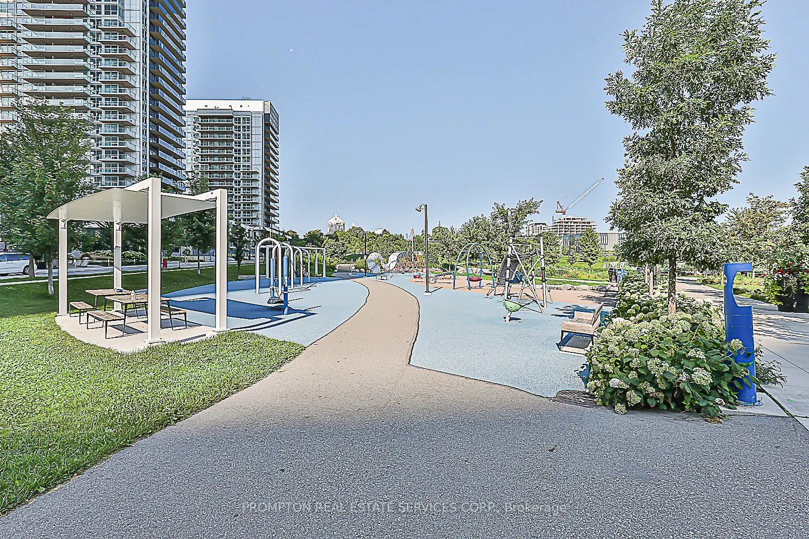 25 Mcmahon Drive #1803