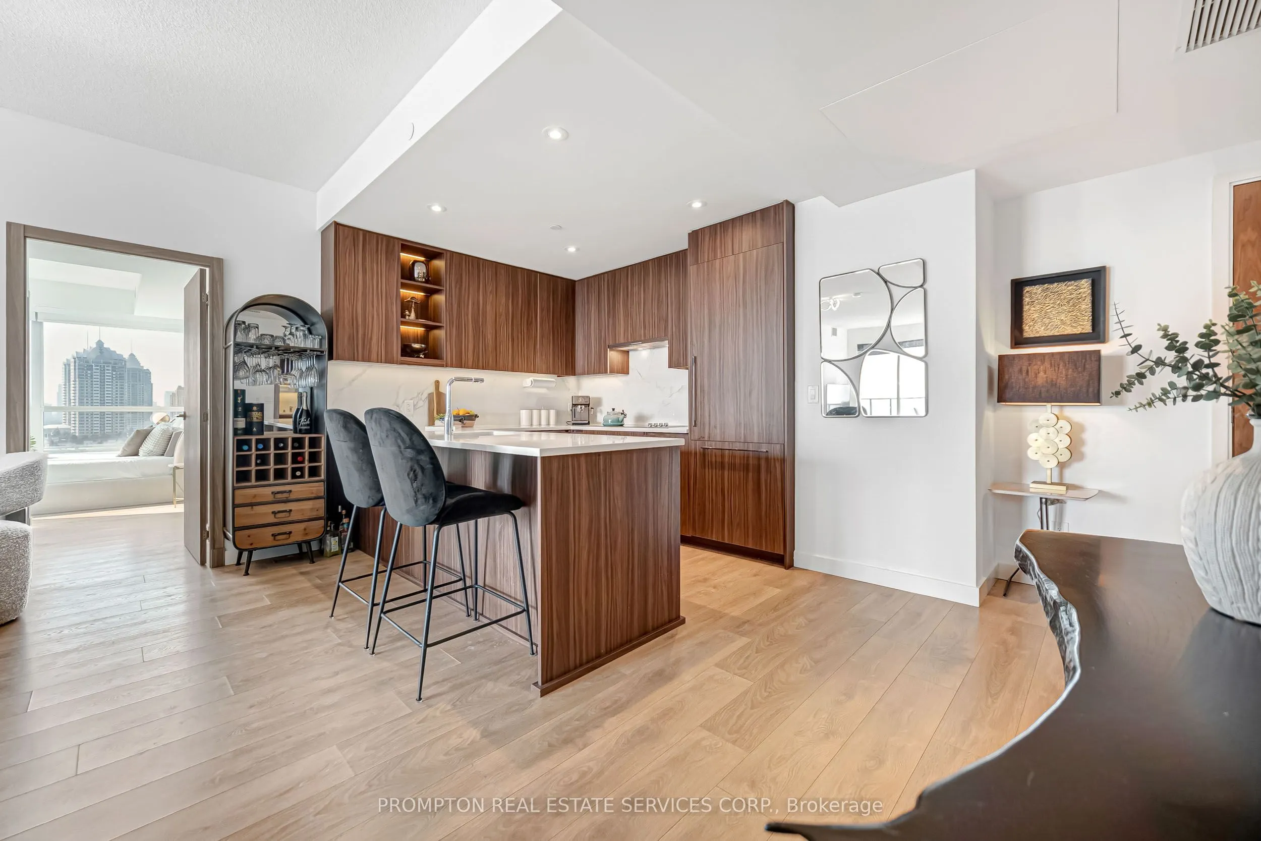 25 Mcmahon Drive #1803