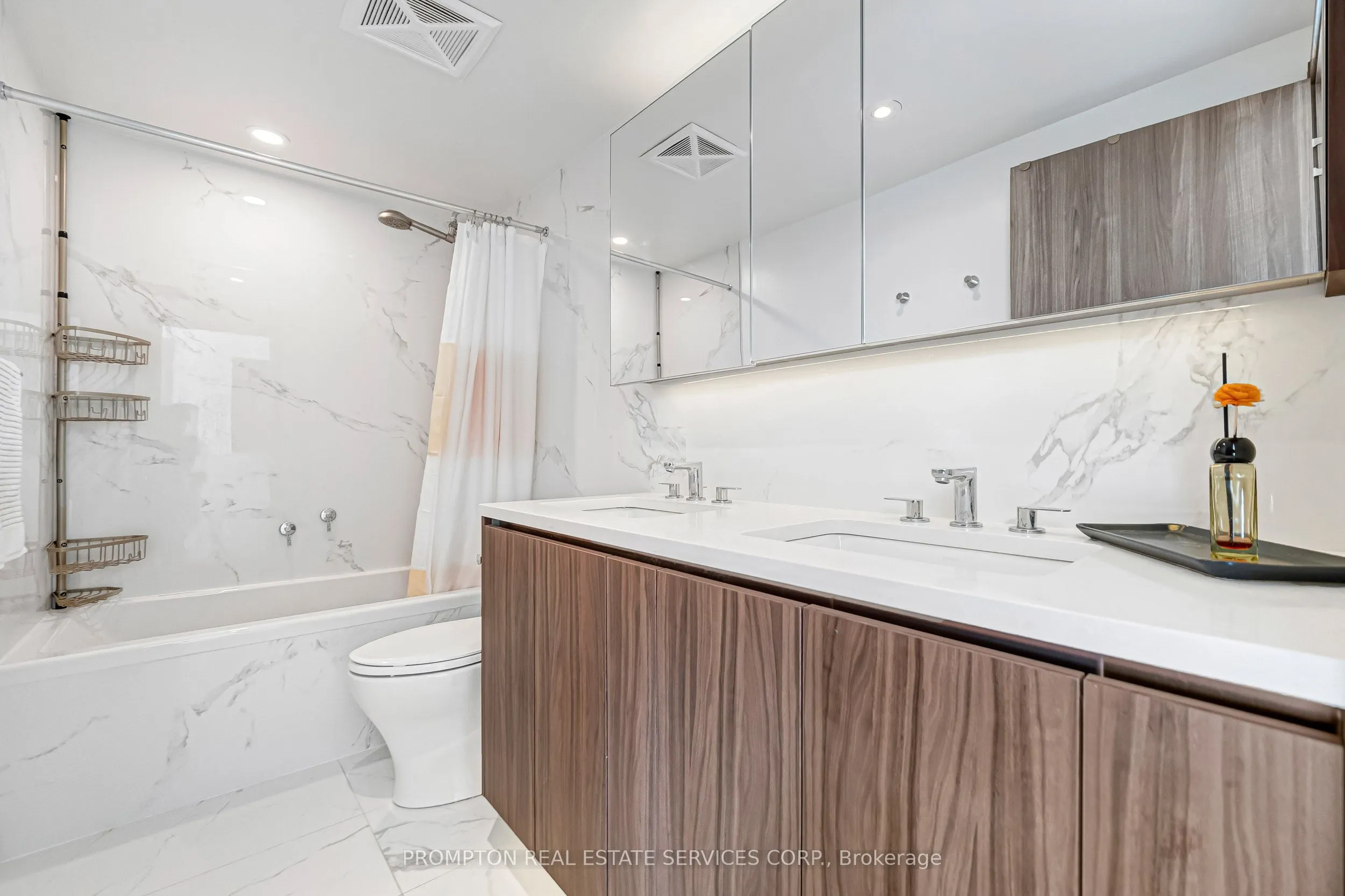 25 Mcmahon Drive #1803