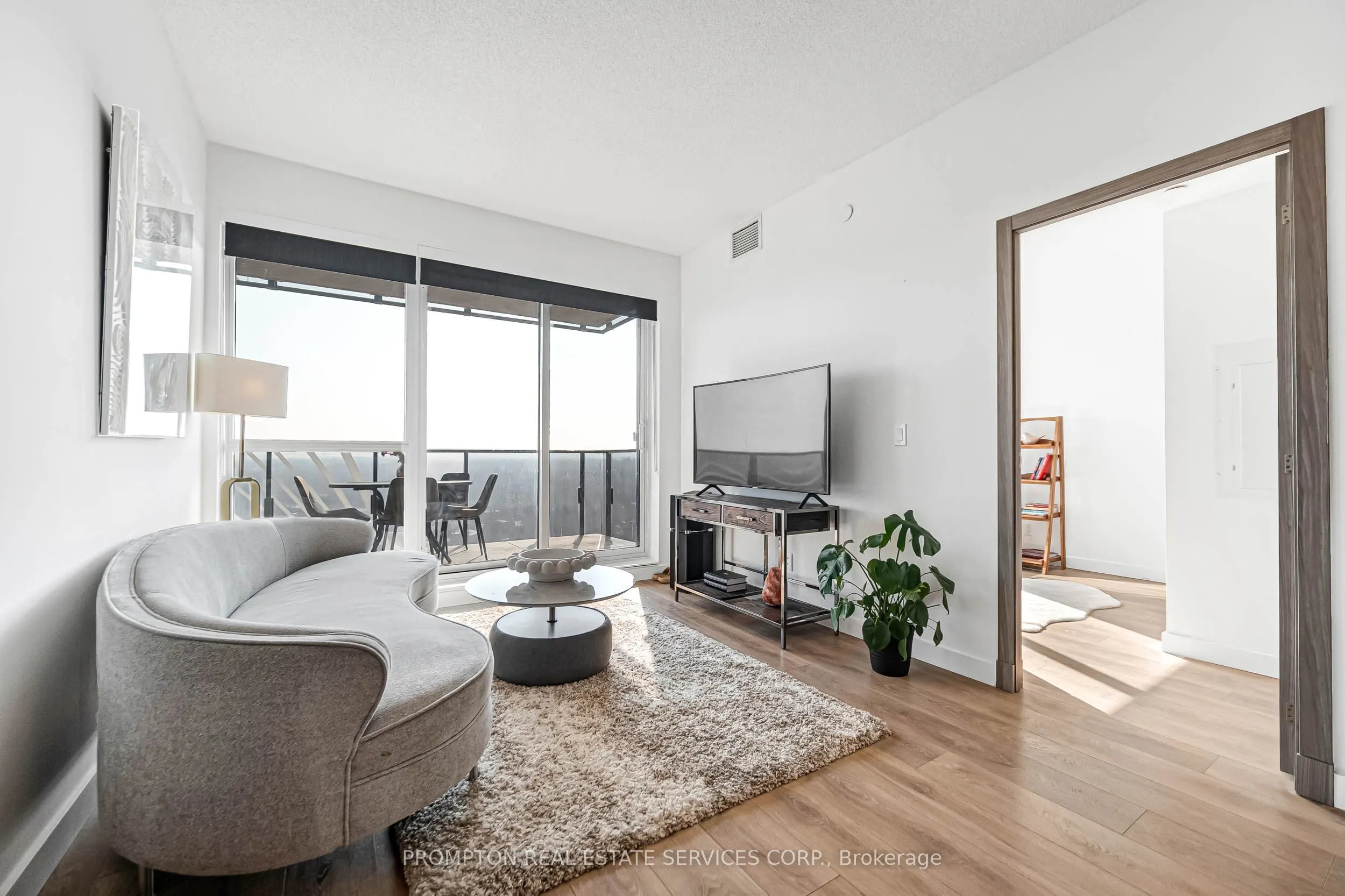 25 Mcmahon Drive #1803