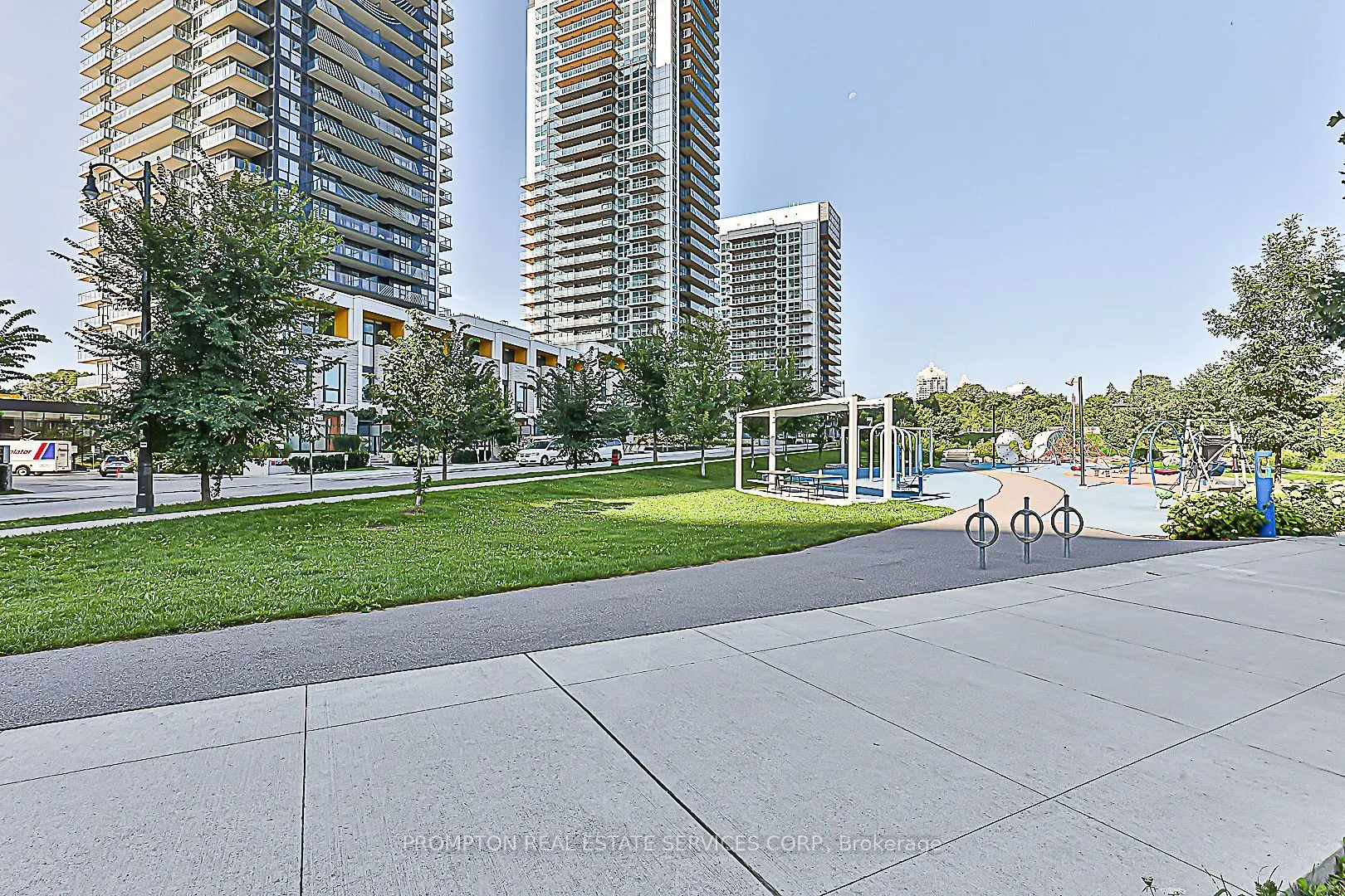 25 Mcmahon Drive #1803