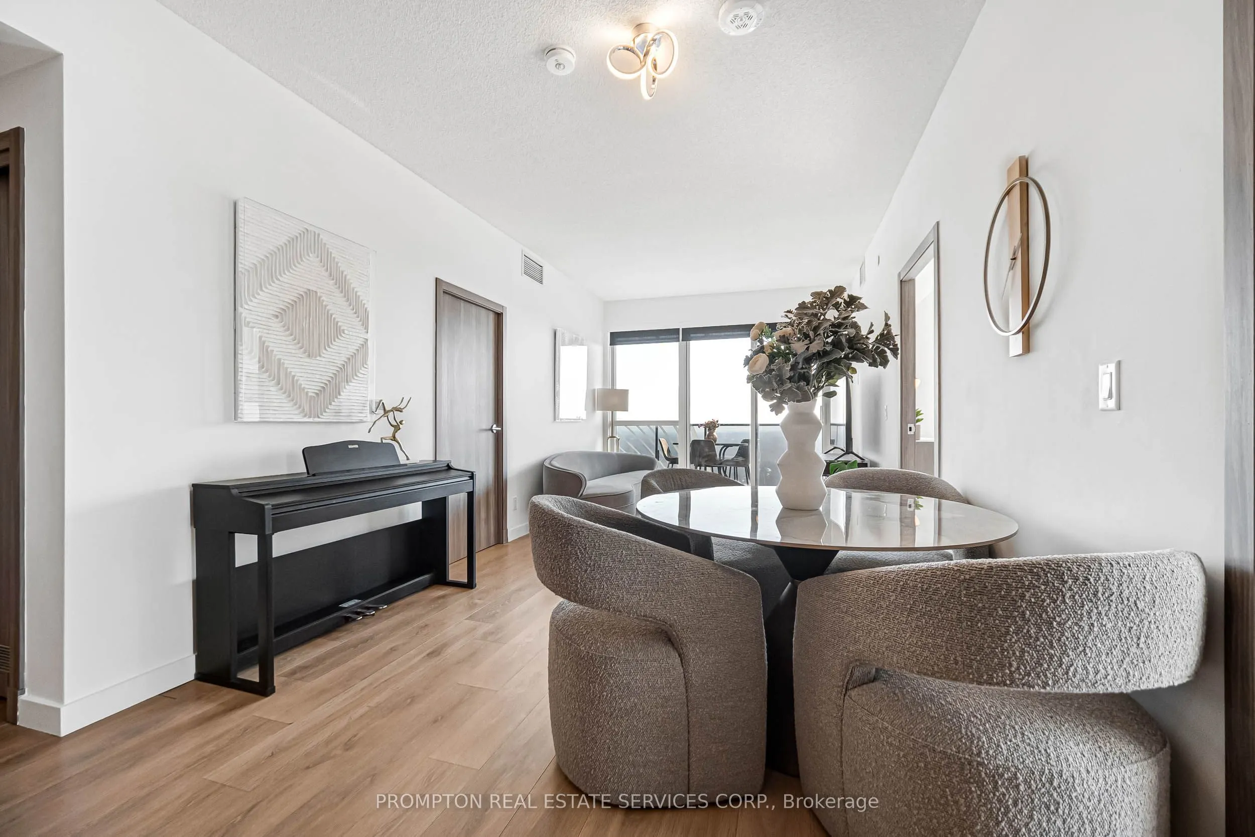 25 Mcmahon Drive #1803