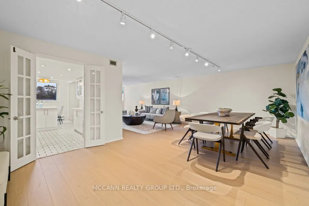 360 Bloor Street E #301