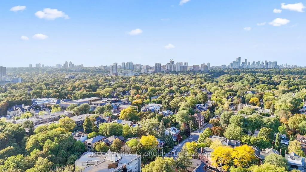360 Bloor Street E #301