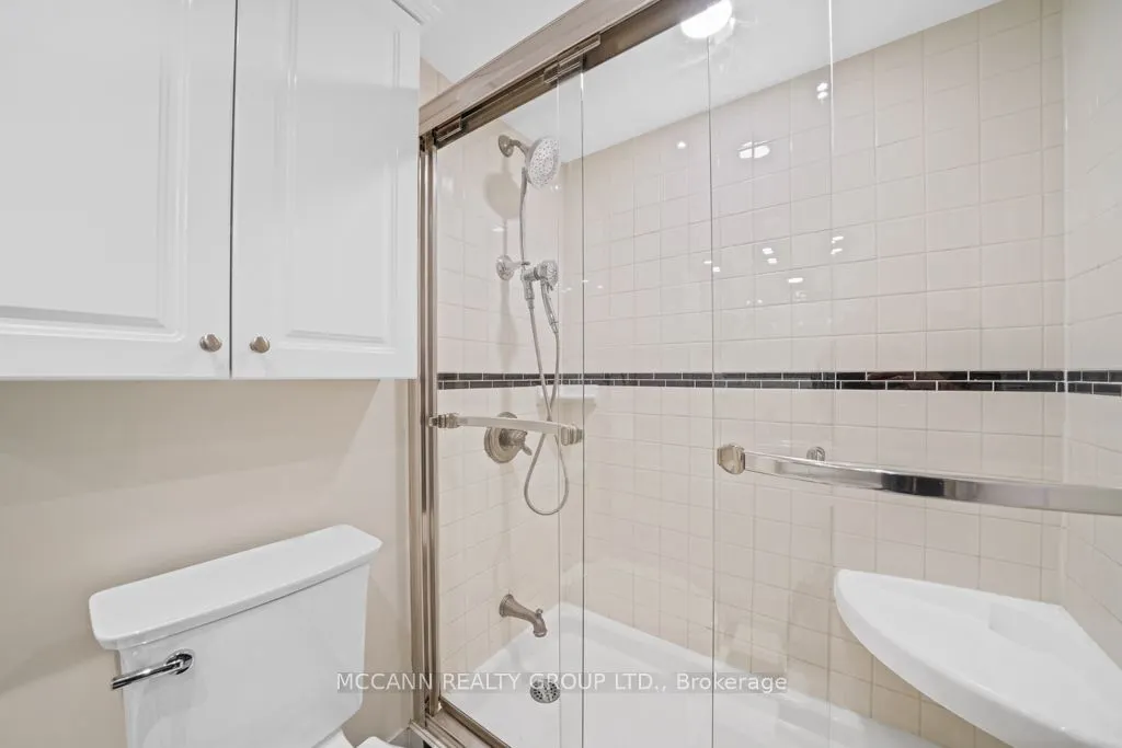 360 Bloor Street E #301