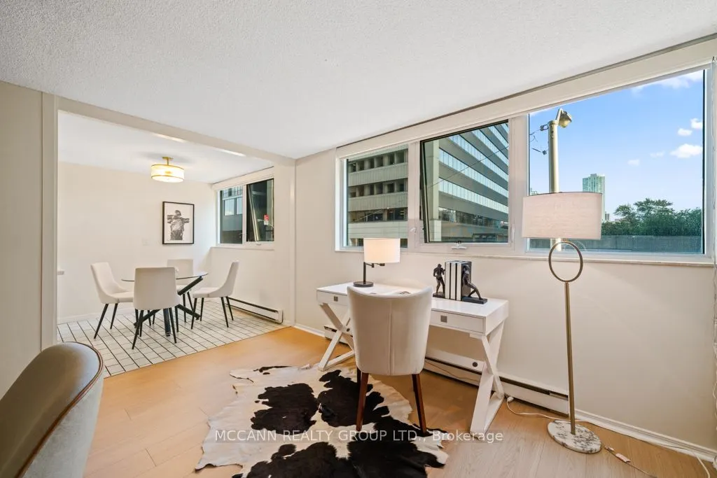 360 Bloor Street E #301