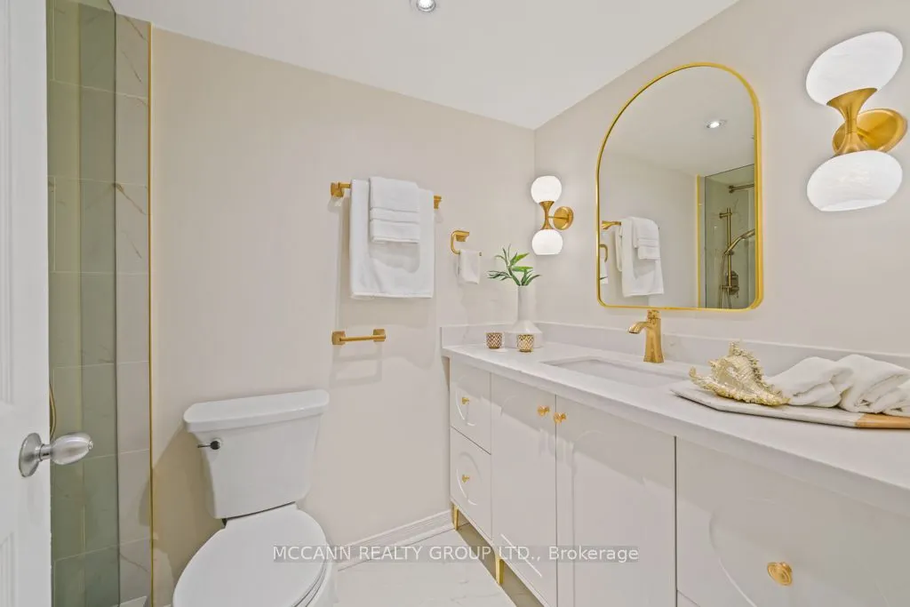 360 Bloor Street E #301