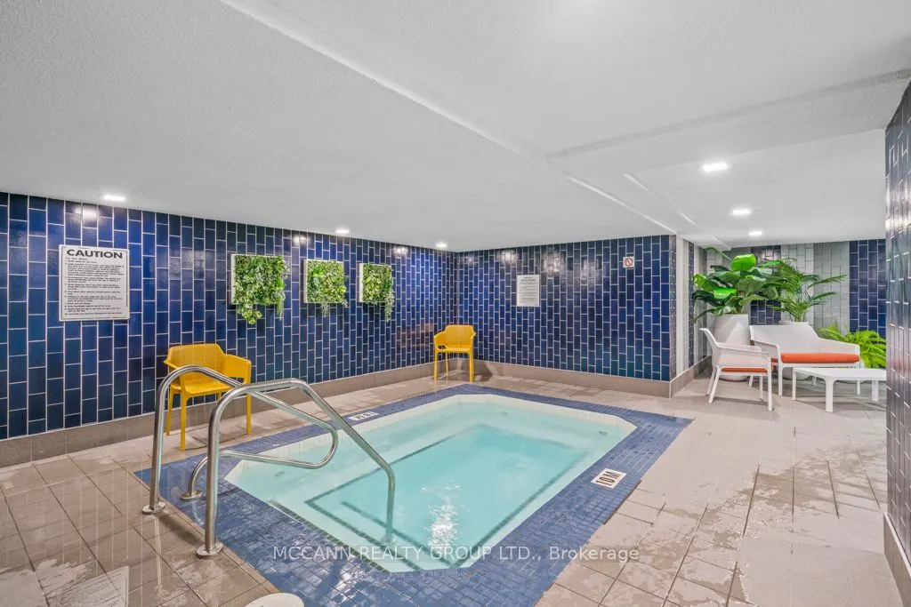 360 Bloor Street E #301