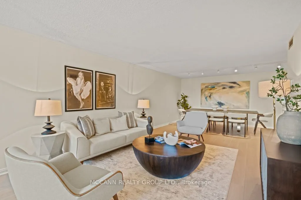 360 Bloor Street E #301