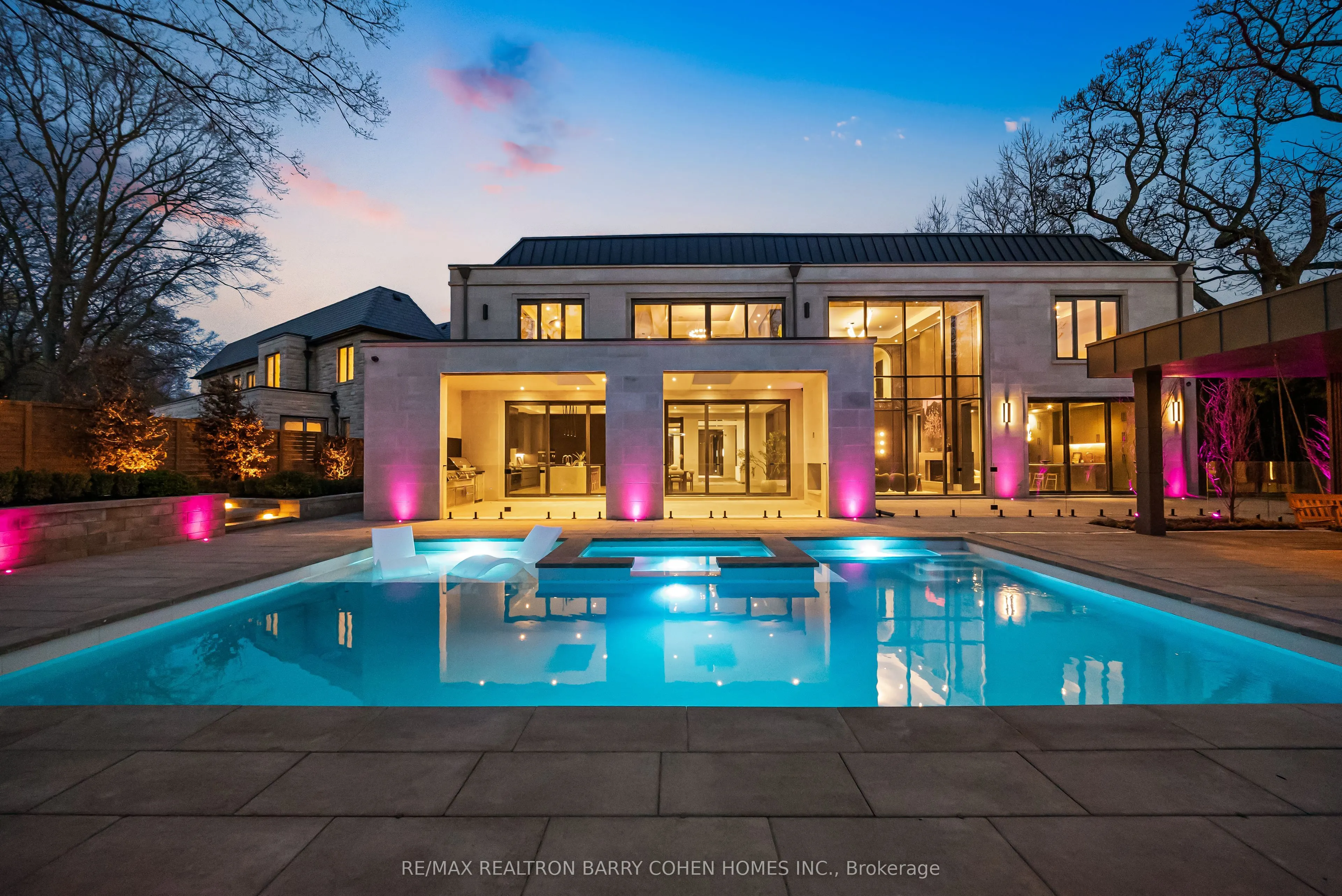 90 Arjay Crescent