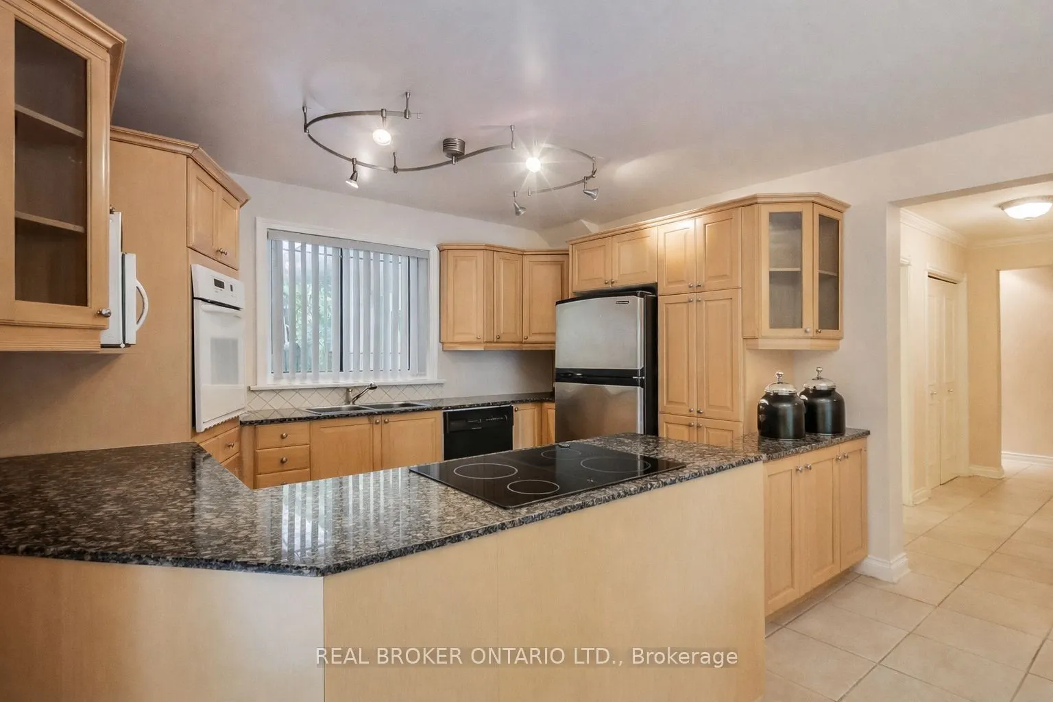 48 Silvergrove Road