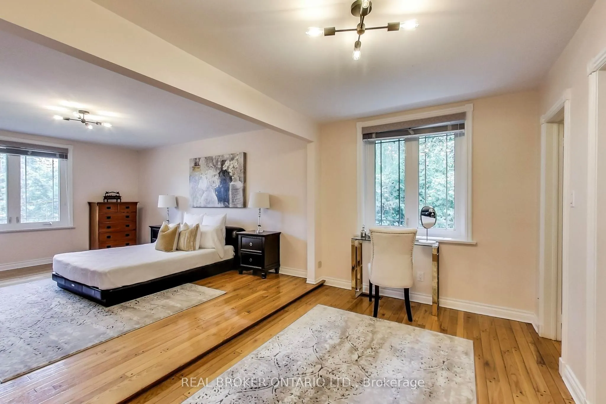 48 Silvergrove Road
