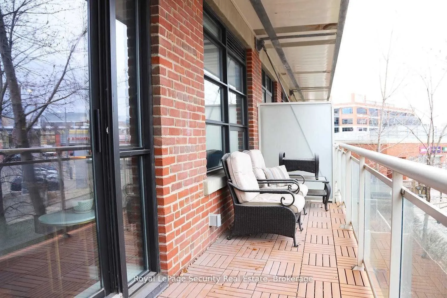 43 Hanna Avenue #208