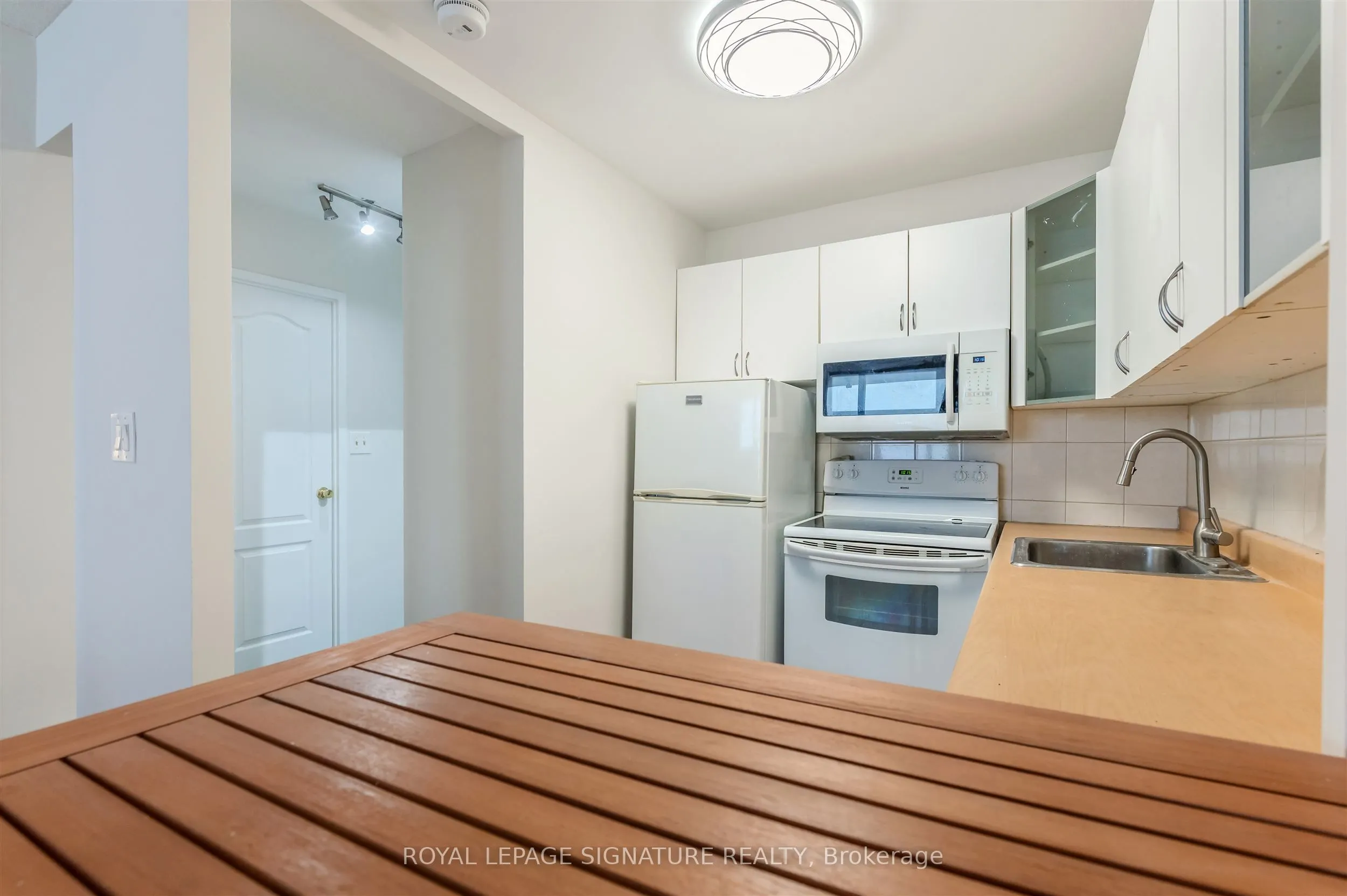 40 Homewood Avenue #2108