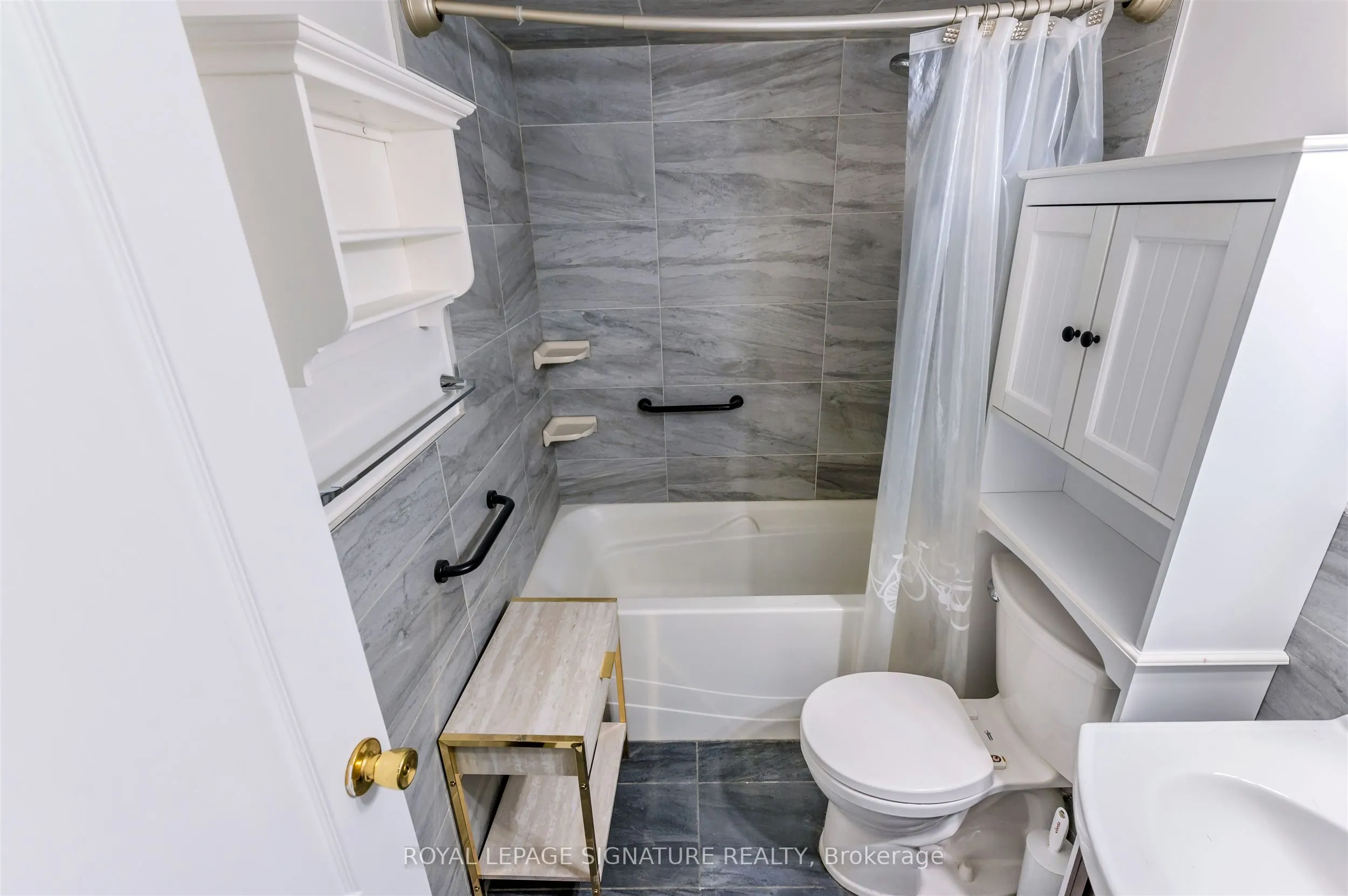 40 Homewood Avenue #2108