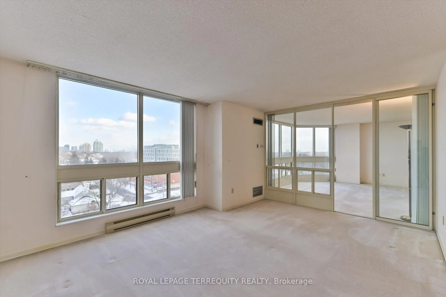 5 Kenneth Avenue #907