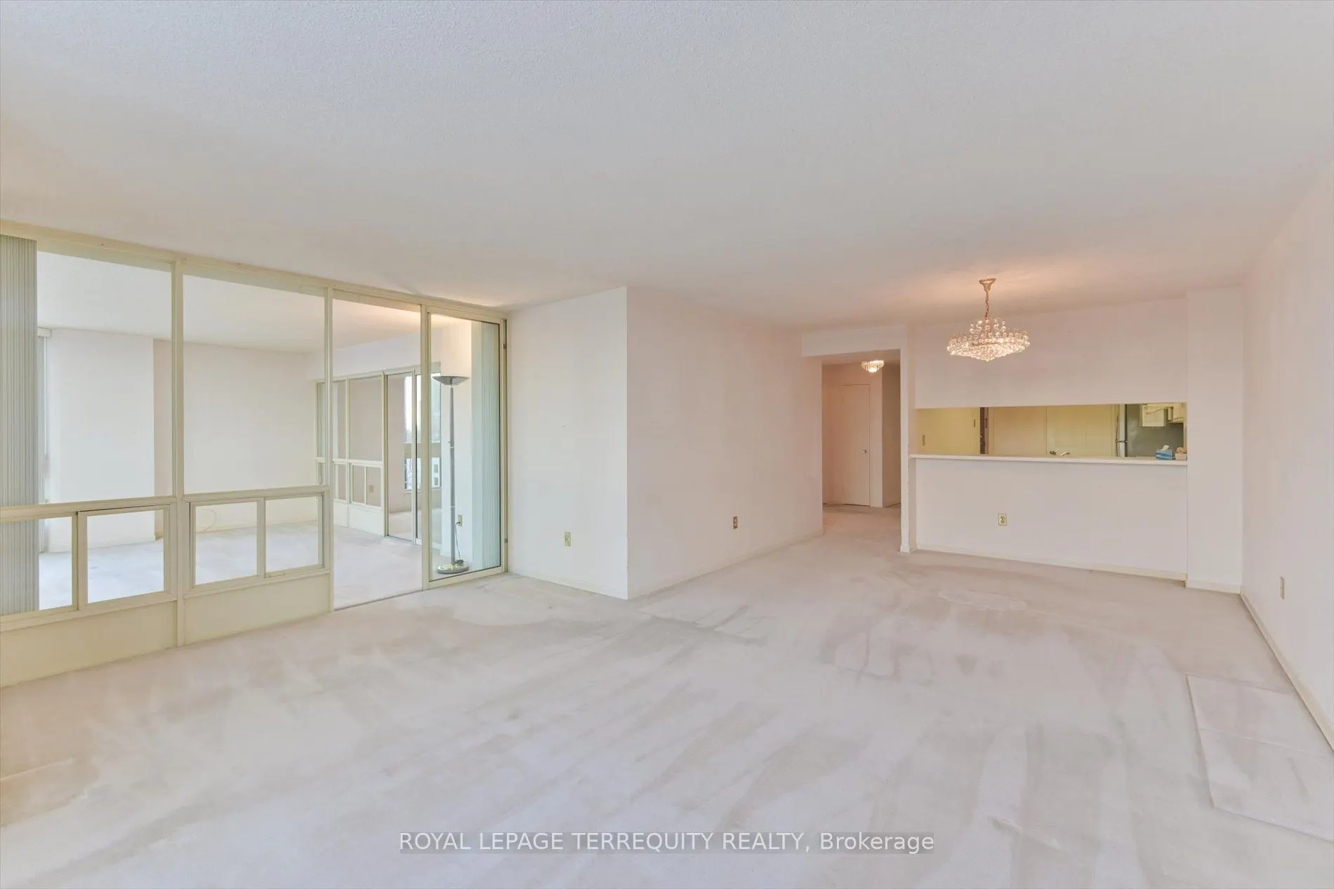 5 Kenneth Avenue #907