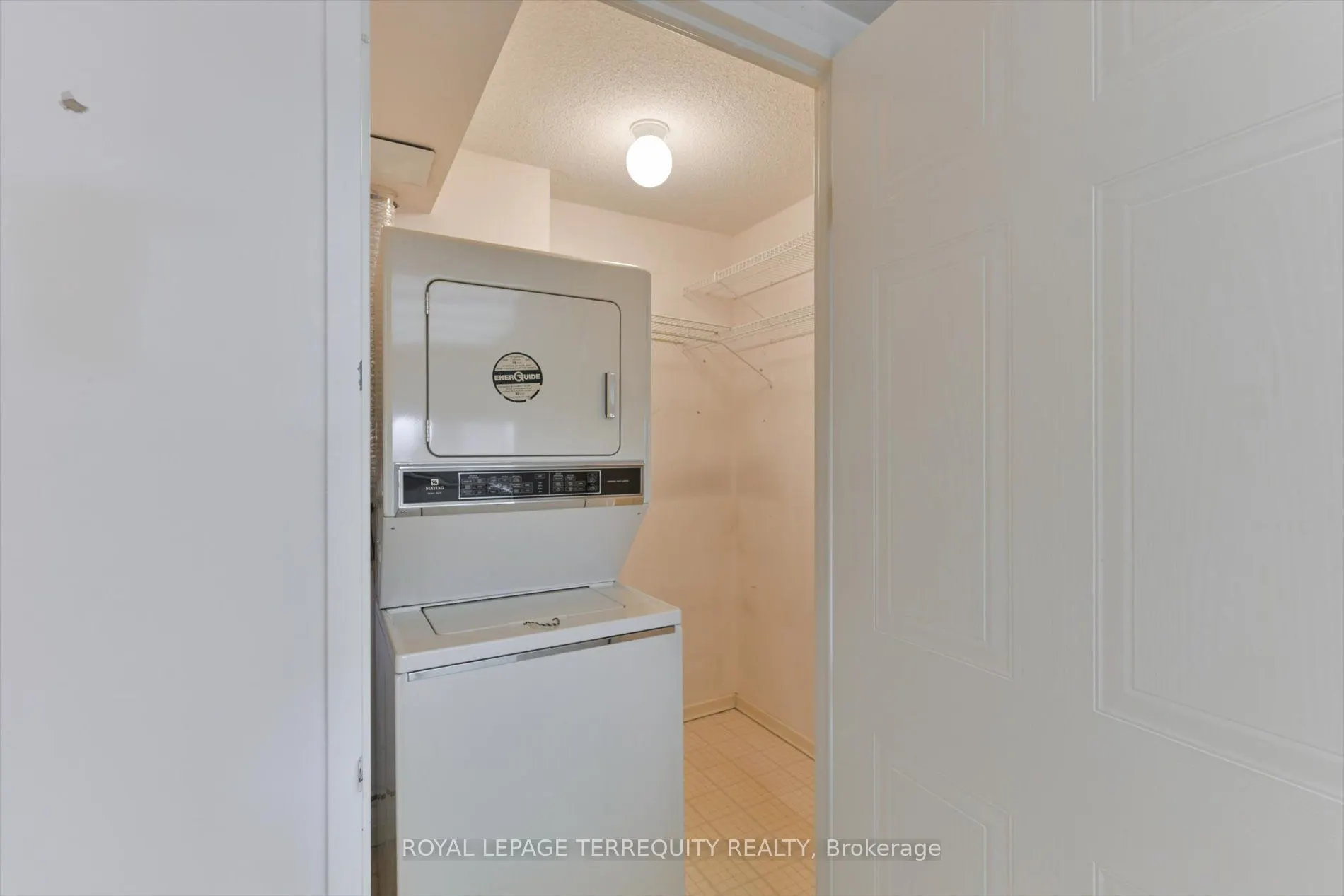 5 Kenneth Avenue #907