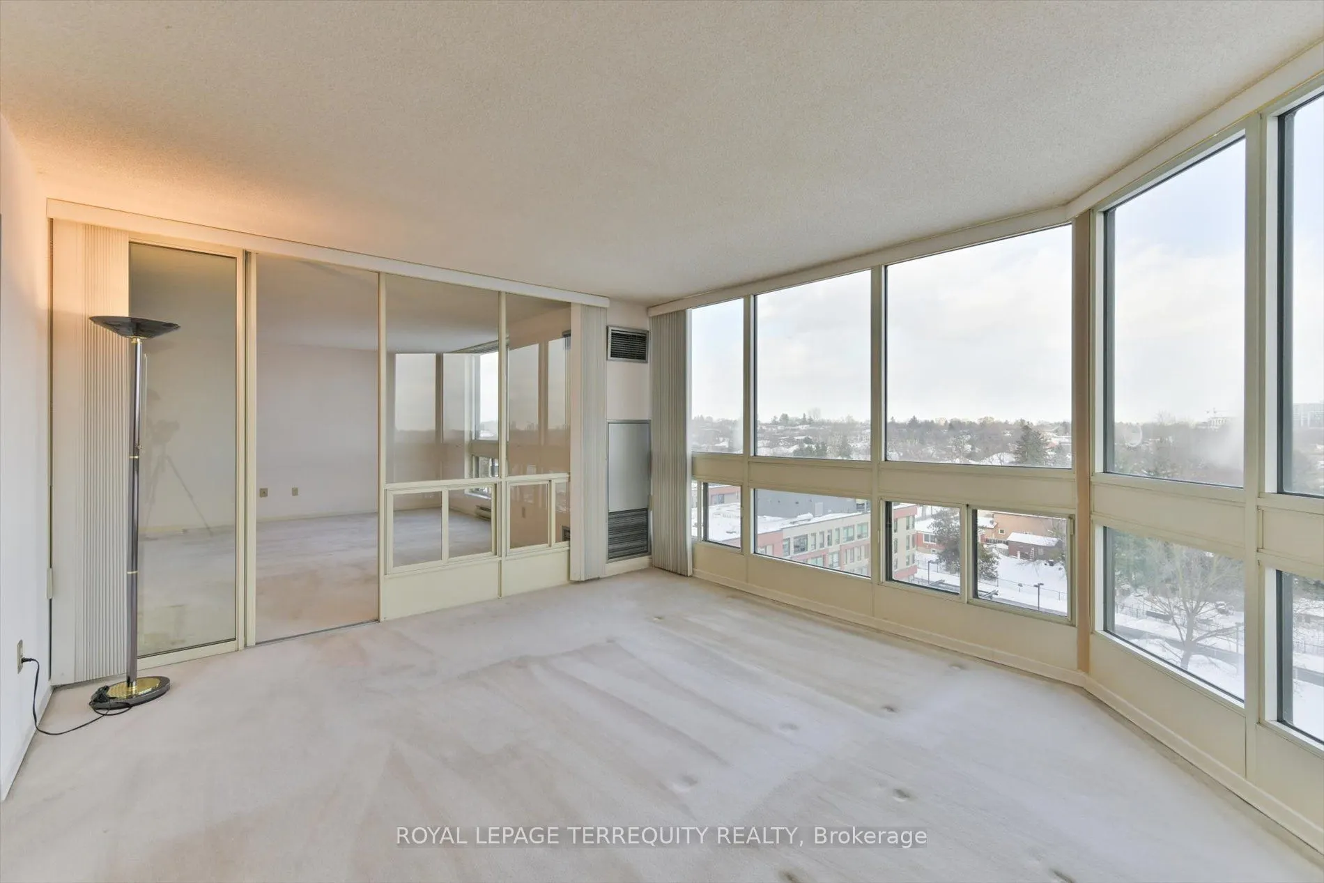 5 Kenneth Avenue #907