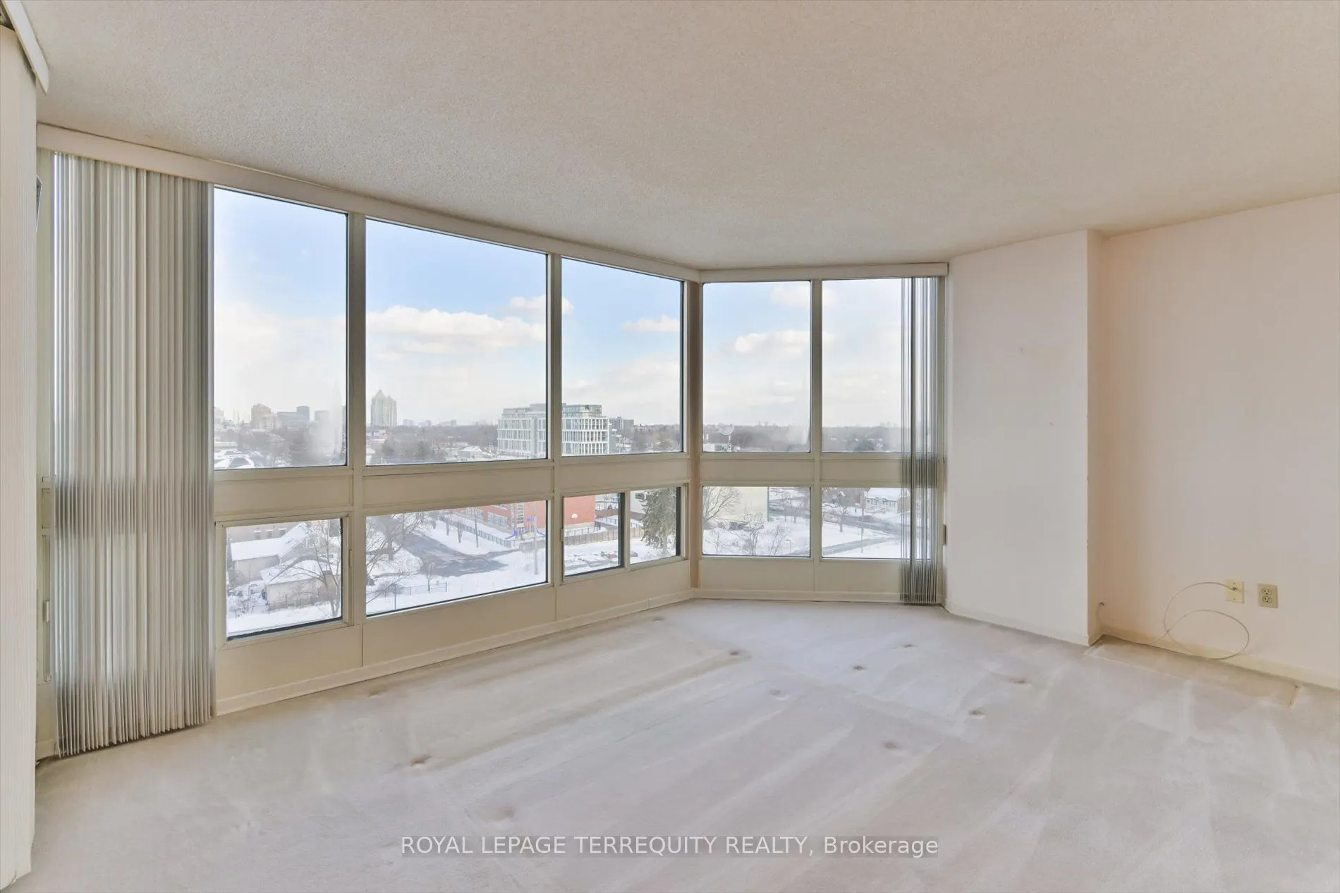 5 Kenneth Avenue #907