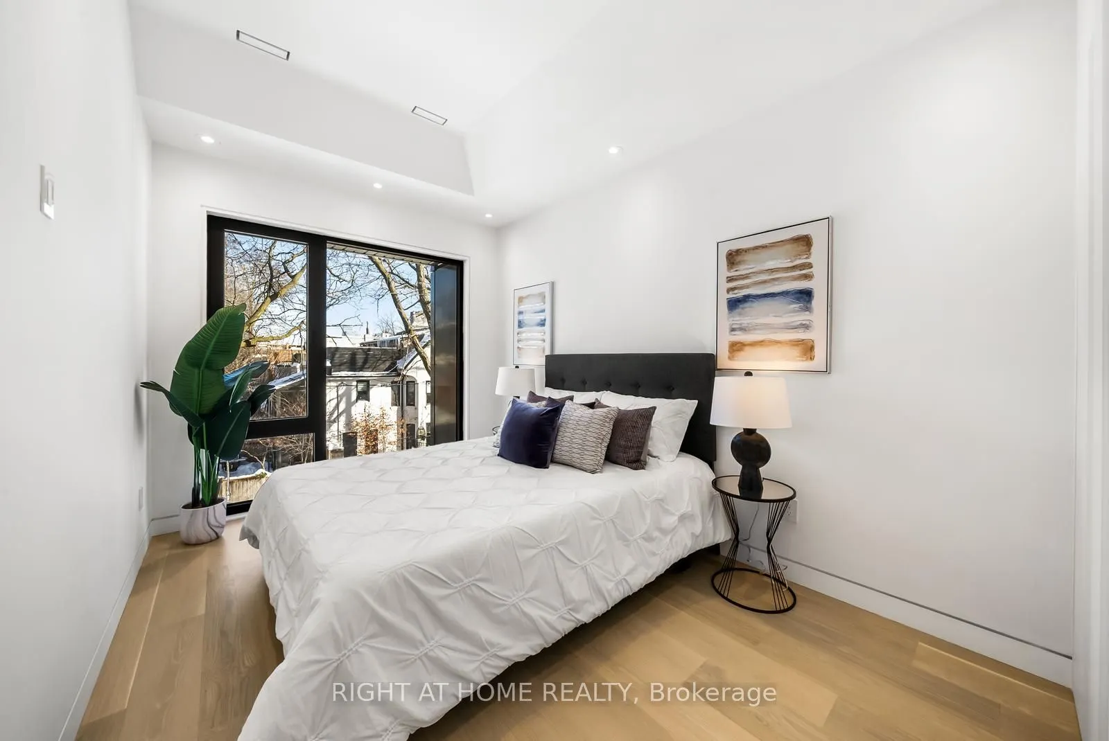 74B Rathnelly Avenue