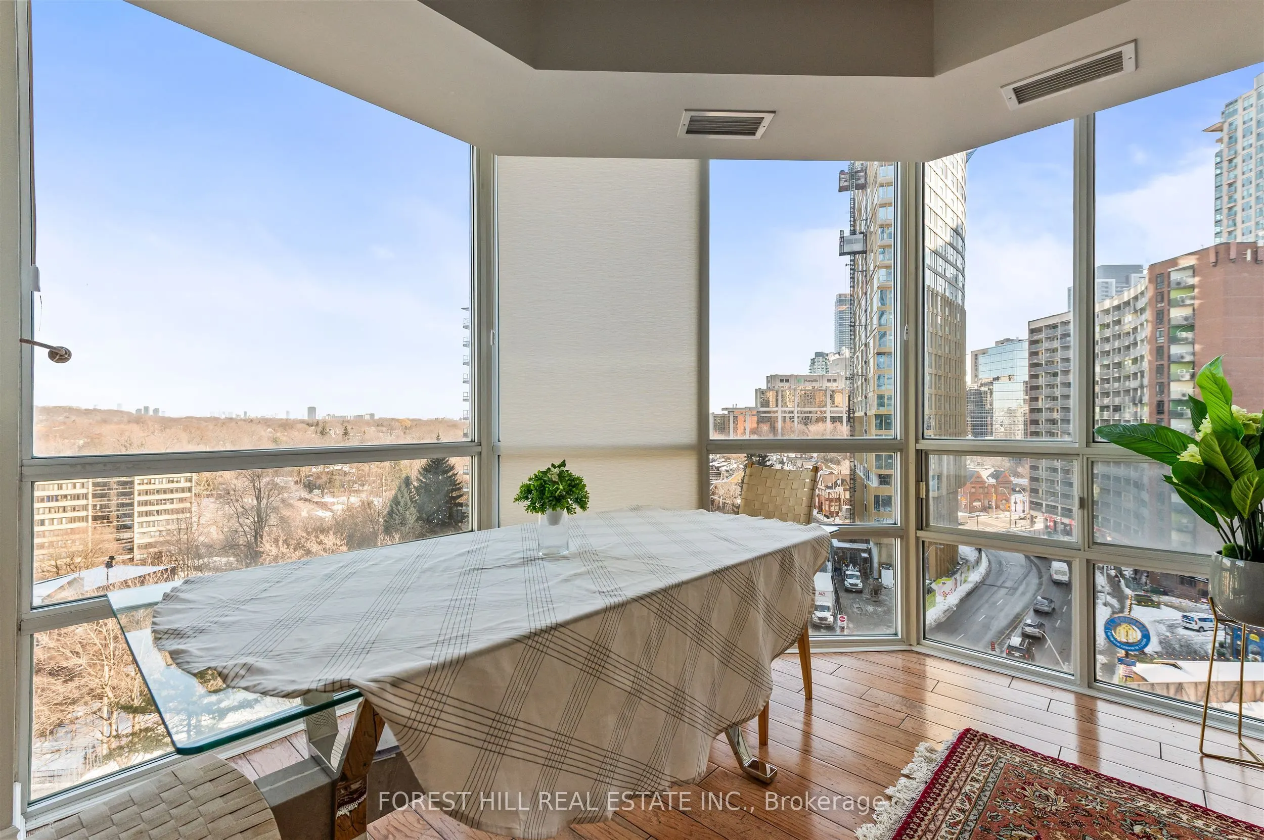 20 Collier Street #903