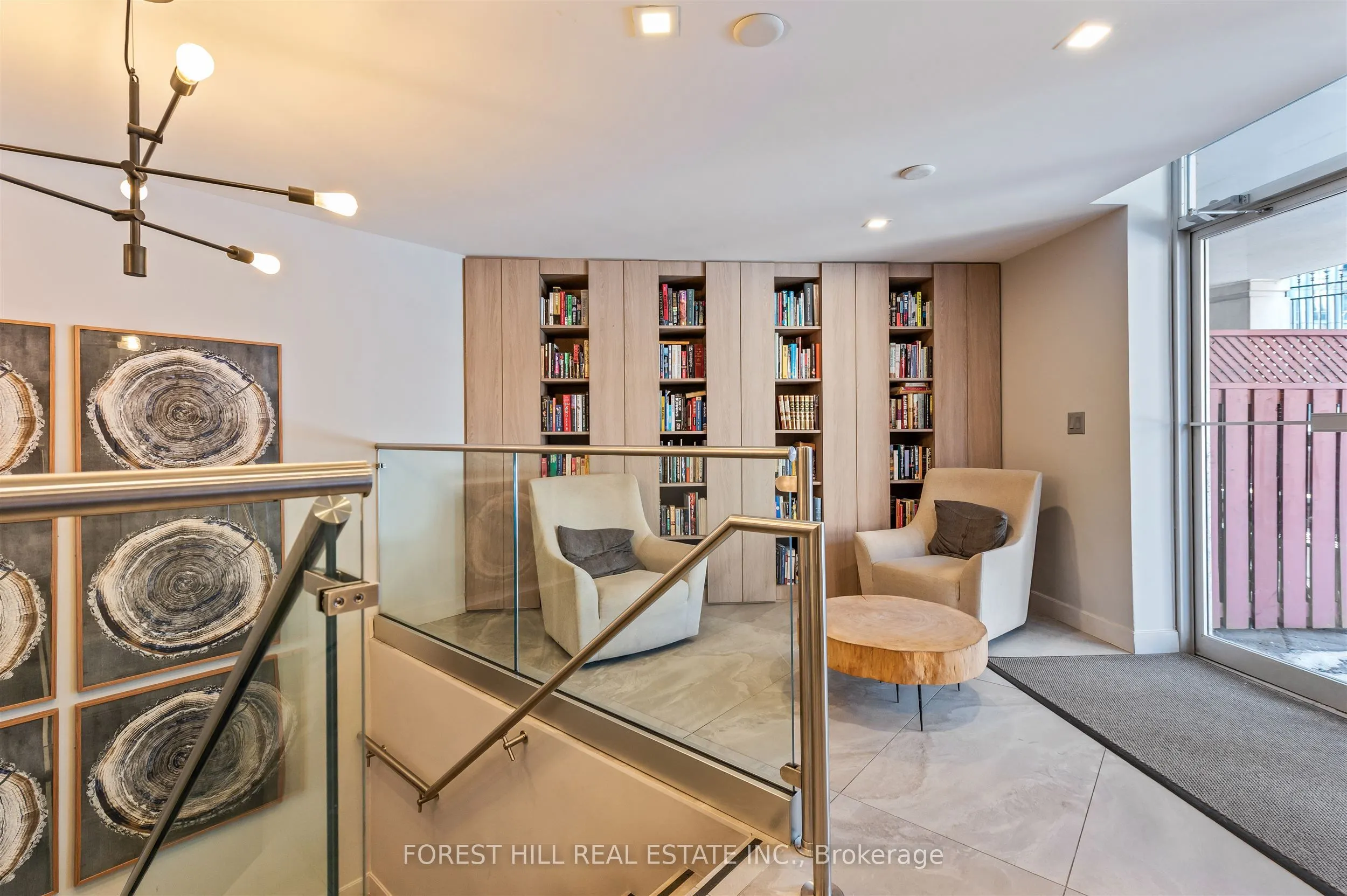 20 Collier Street #903