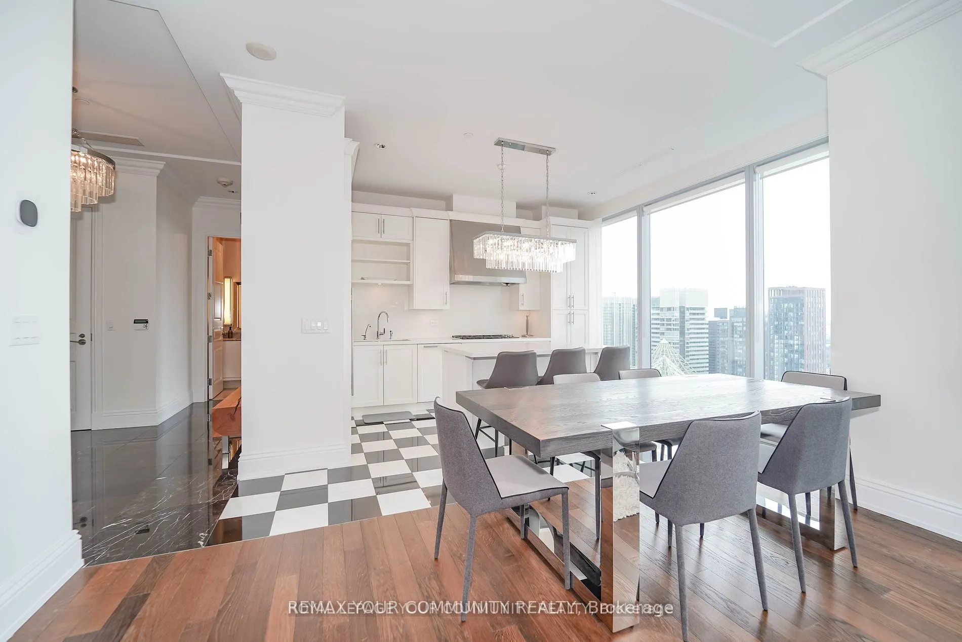 183 Wellington Street W #3903