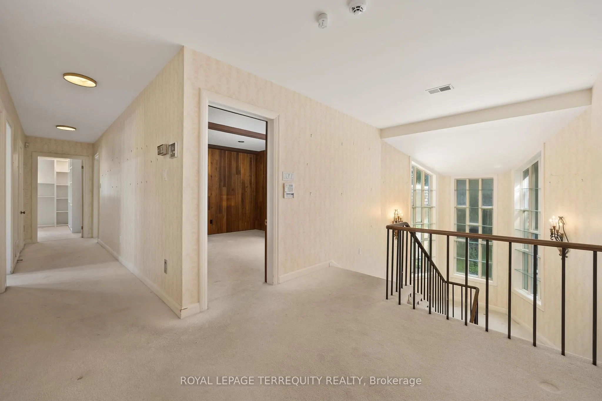 2 Chieftain Crescent