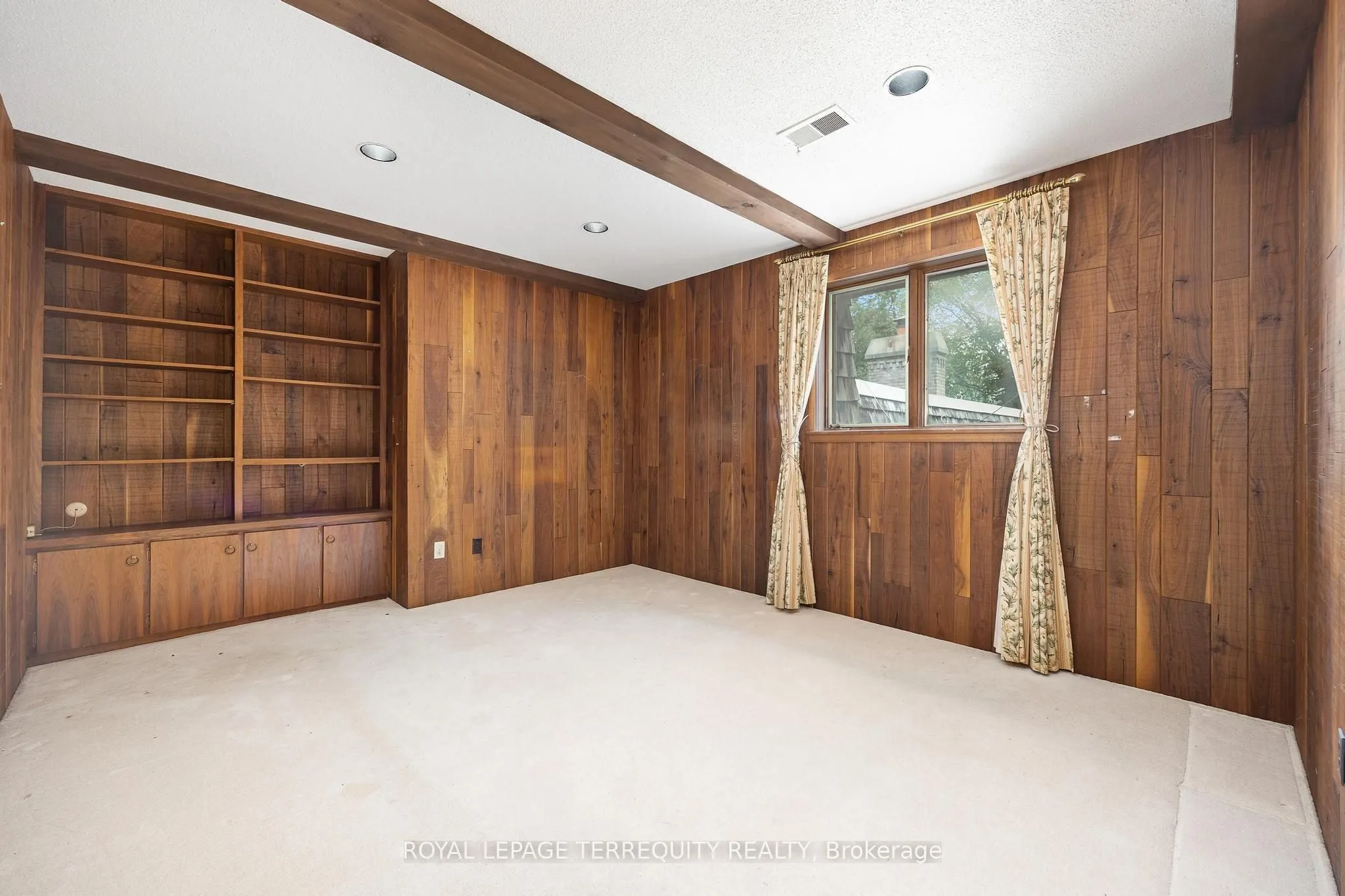 2 Chieftain Crescent