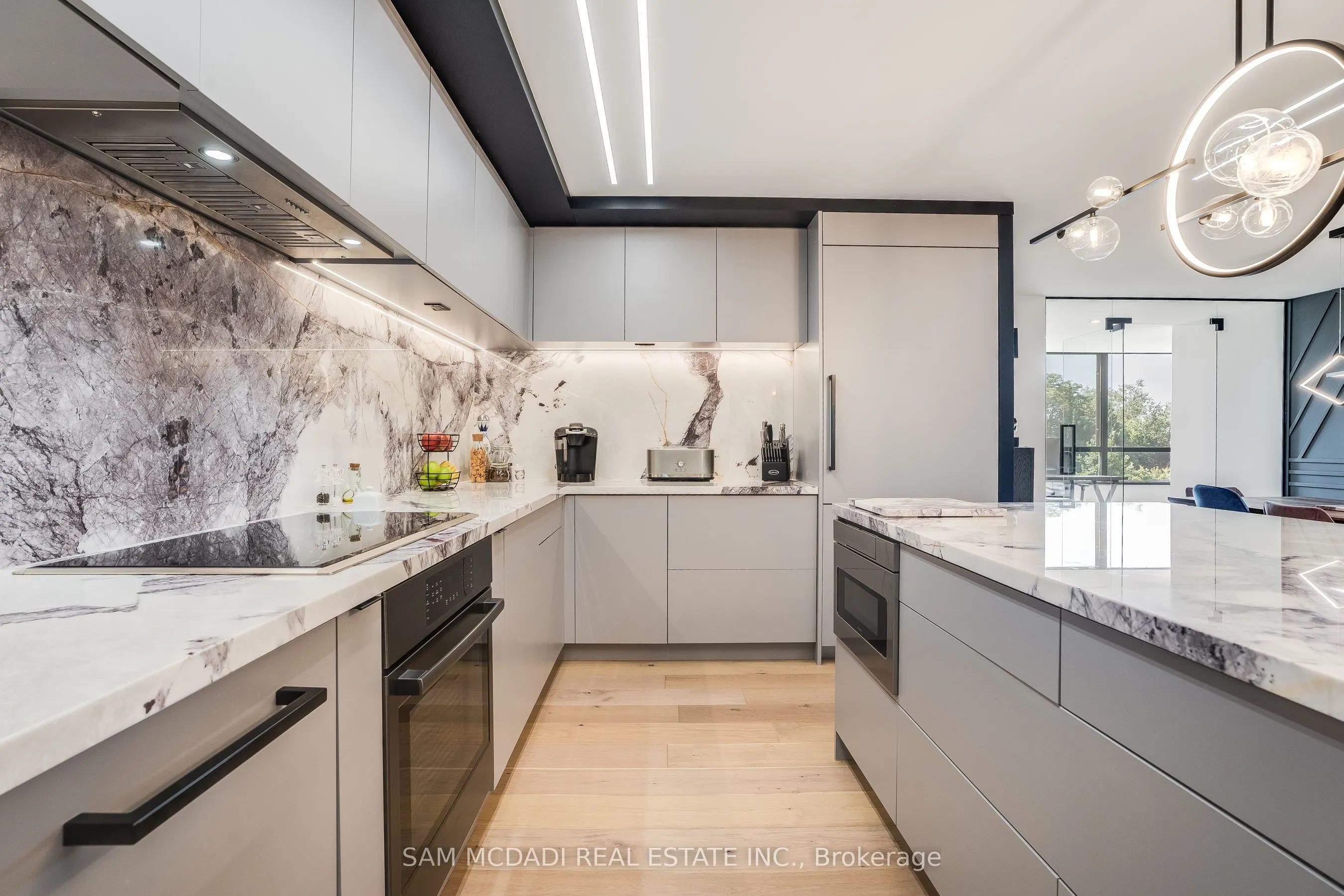 5444 Yonge Street #304