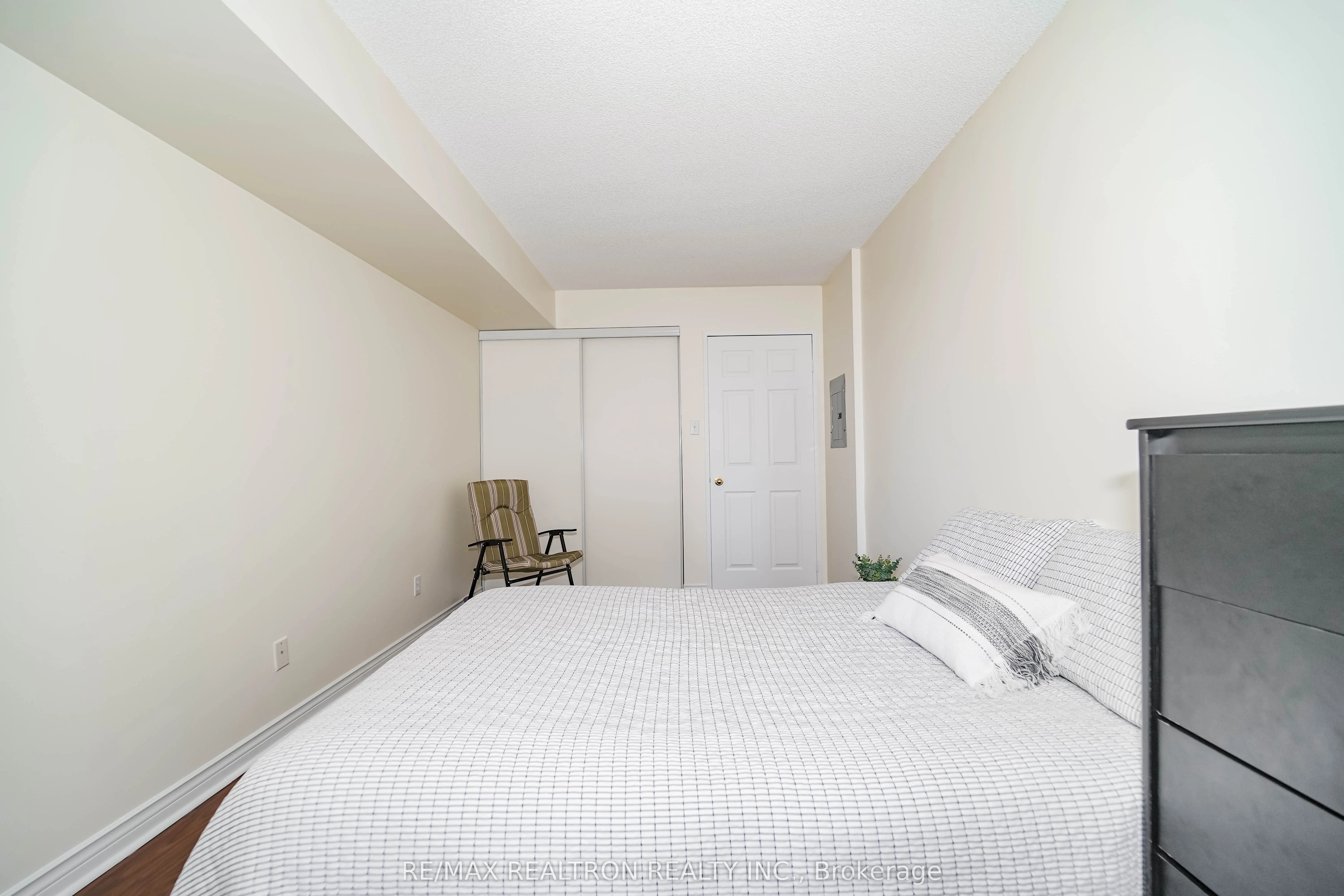256 Doris Avenue #511