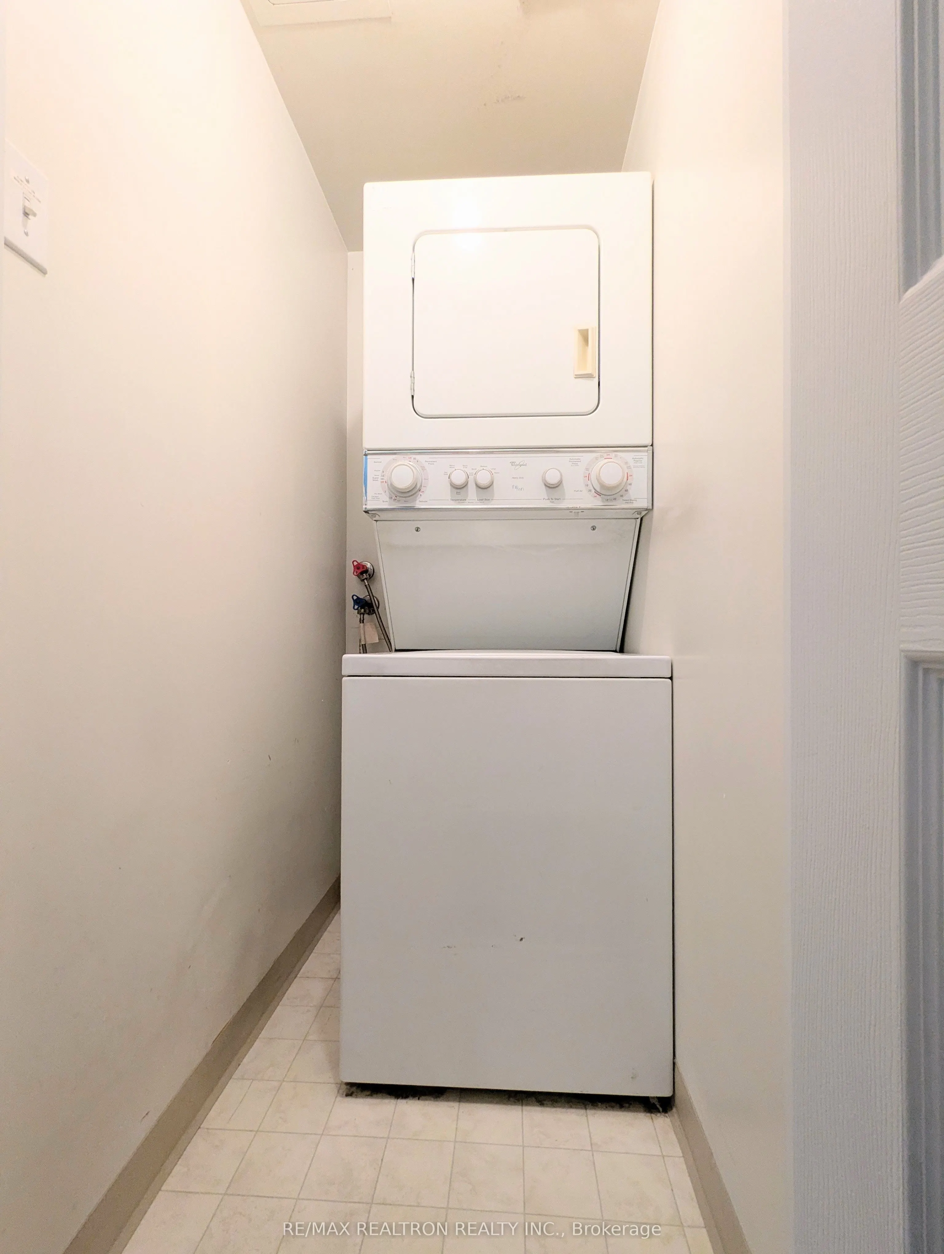 256 Doris Avenue #511